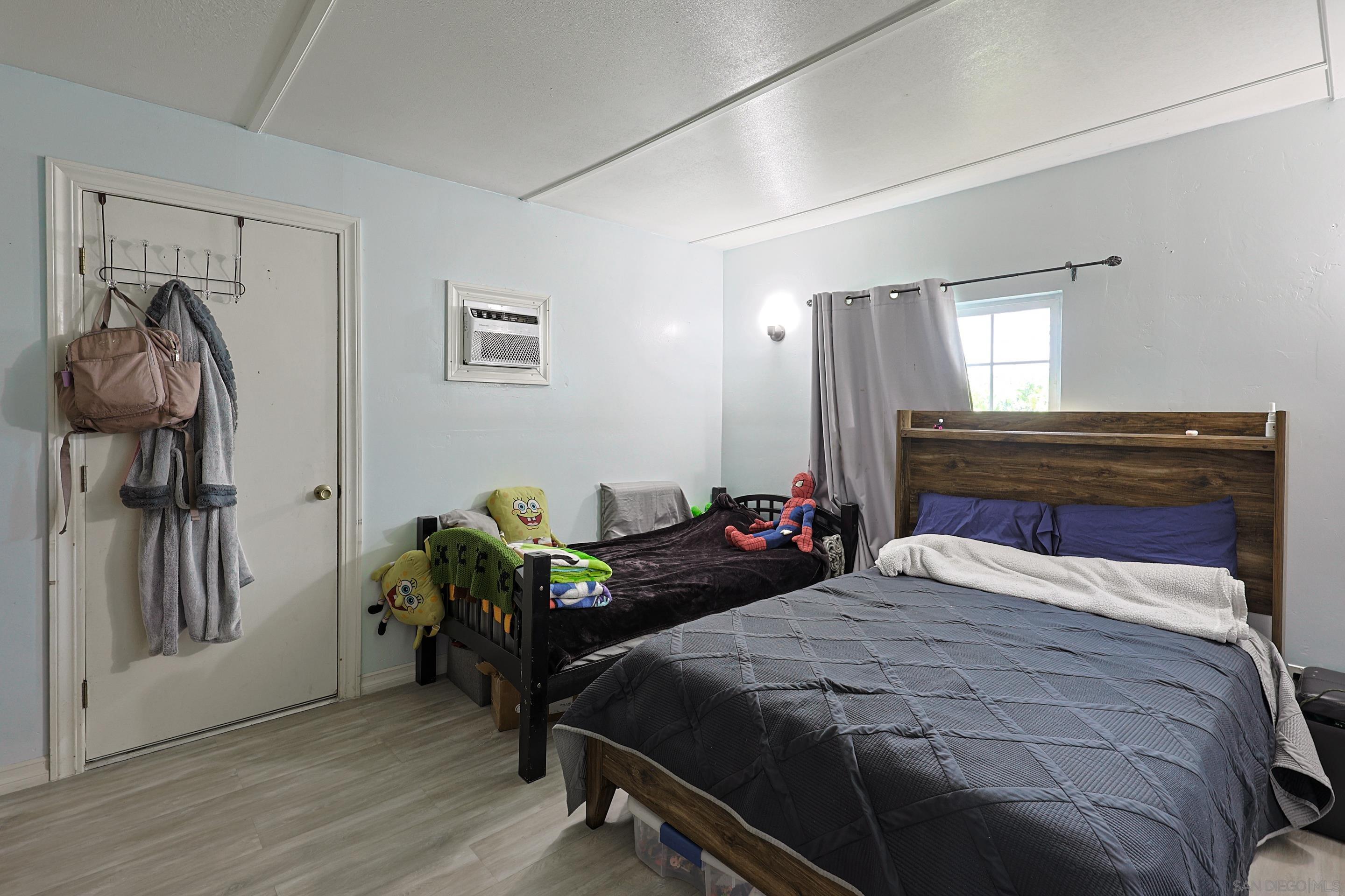 Detail Gallery Image 18 of 45 For 200  Olive Ave  #101,  Vista,  CA 92083 - 5 Beds | 2 Baths