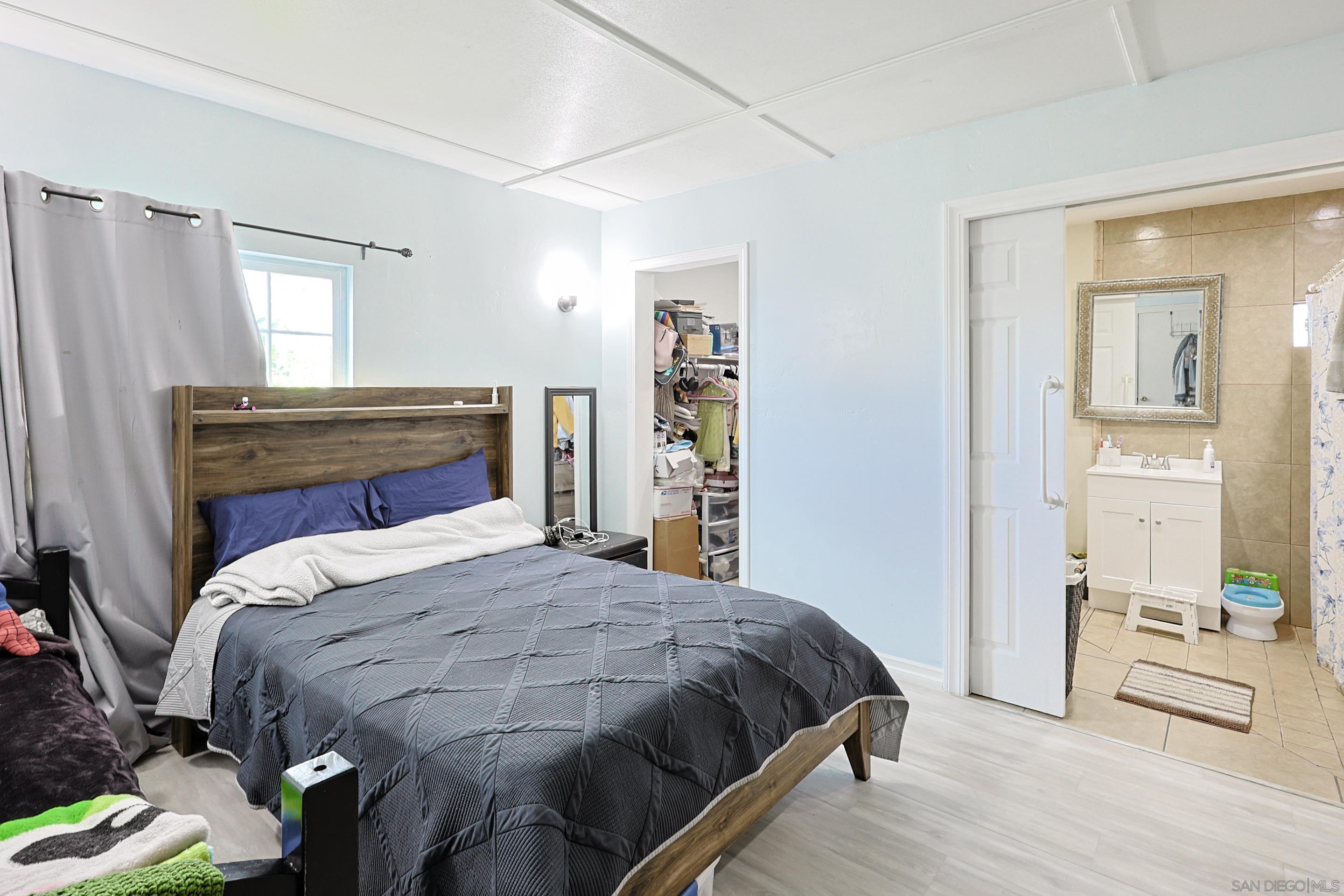 Detail Gallery Image 21 of 45 For 200  Olive Ave  #101,  Vista,  CA 92083 - 5 Beds | 2 Baths