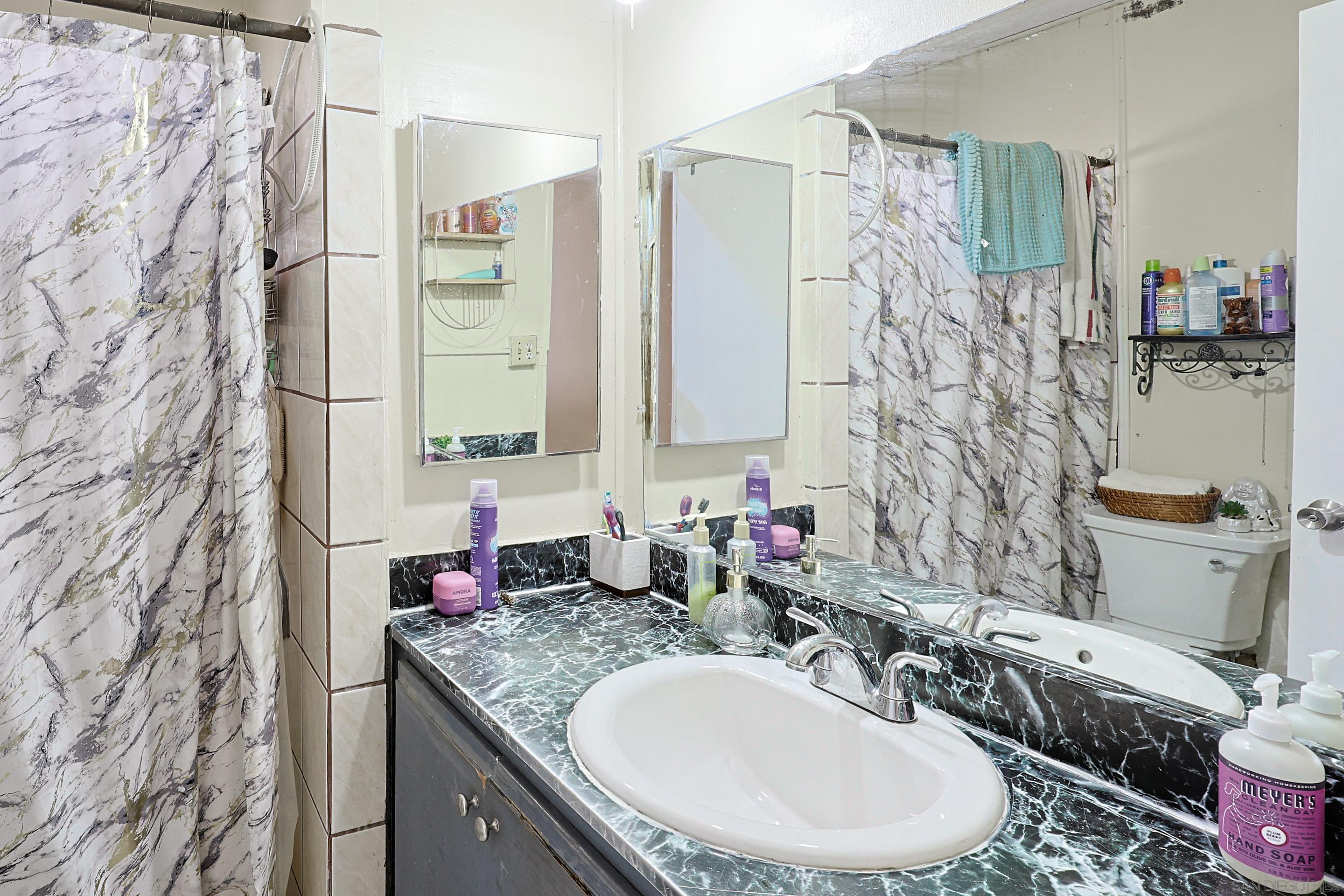 Detail Gallery Image 29 of 45 For 200  Olive Ave  #101,  Vista,  CA 92083 - 5 Beds | 2 Baths