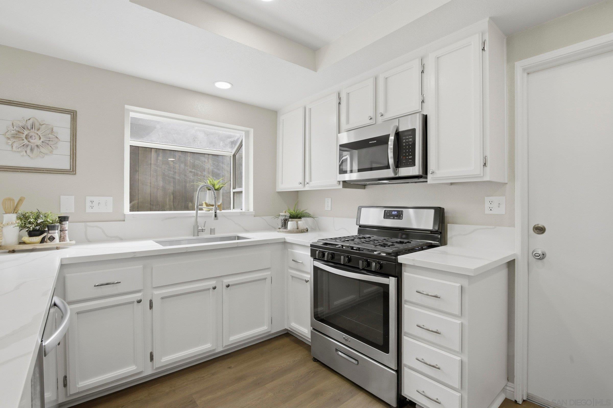 Detail Gallery Image 12 of 44 For 13856  Jack Oak Ln, Lakeside,  CA 92040 - 3 Beds | 2 Baths