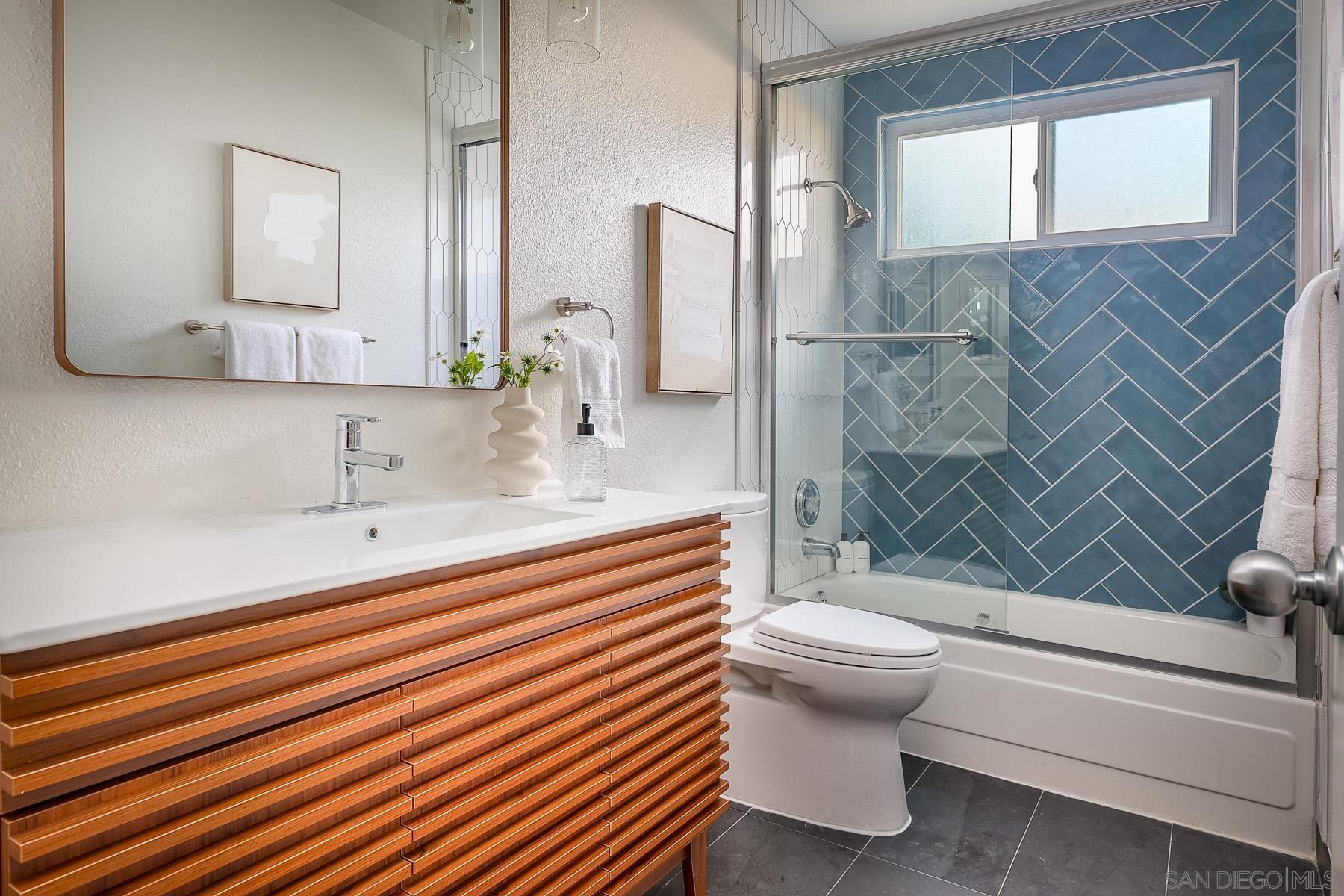 Detail Gallery Image 20 of 30 For 1028  Daisy Ave, Carlsbad,  CA 92011 - 3 Beds | 2 Baths