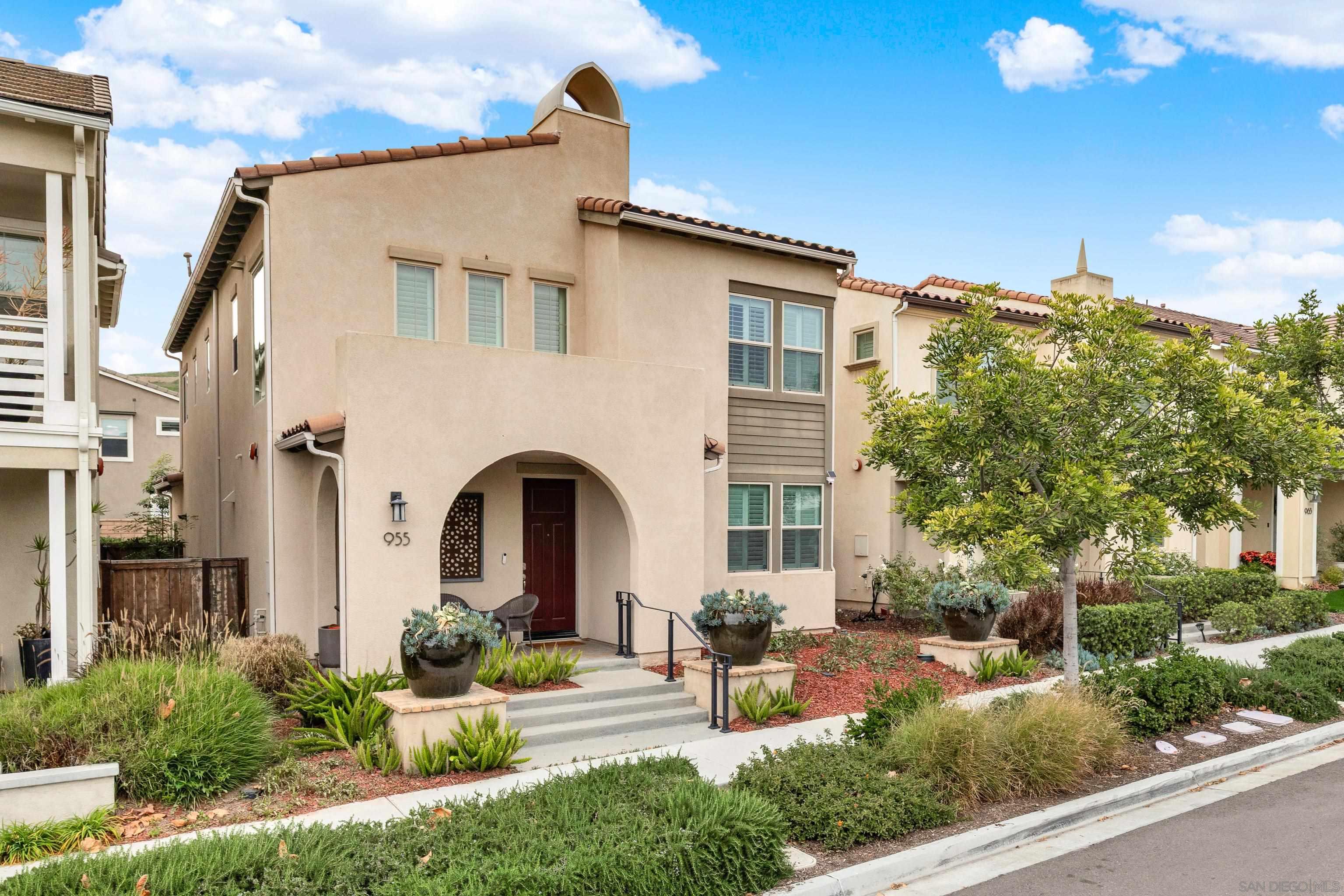 Detail Gallery Image 2 of 71 For 955  Camino Aldea, Chula Vista,  CA 91913 - 4 Beds | 3 Baths