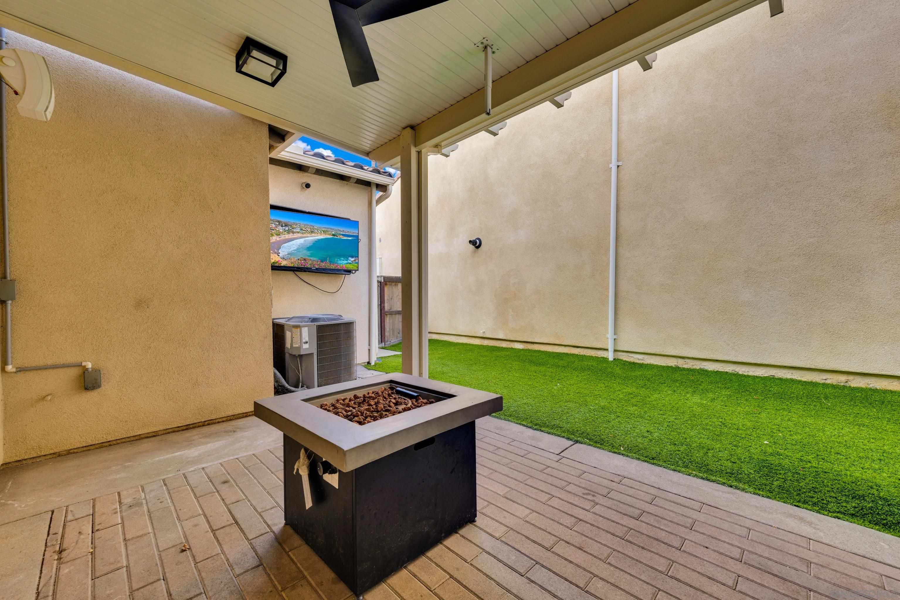 Detail Gallery Image 16 of 71 For 955  Camino Aldea, Chula Vista,  CA 91913 - 4 Beds | 3 Baths