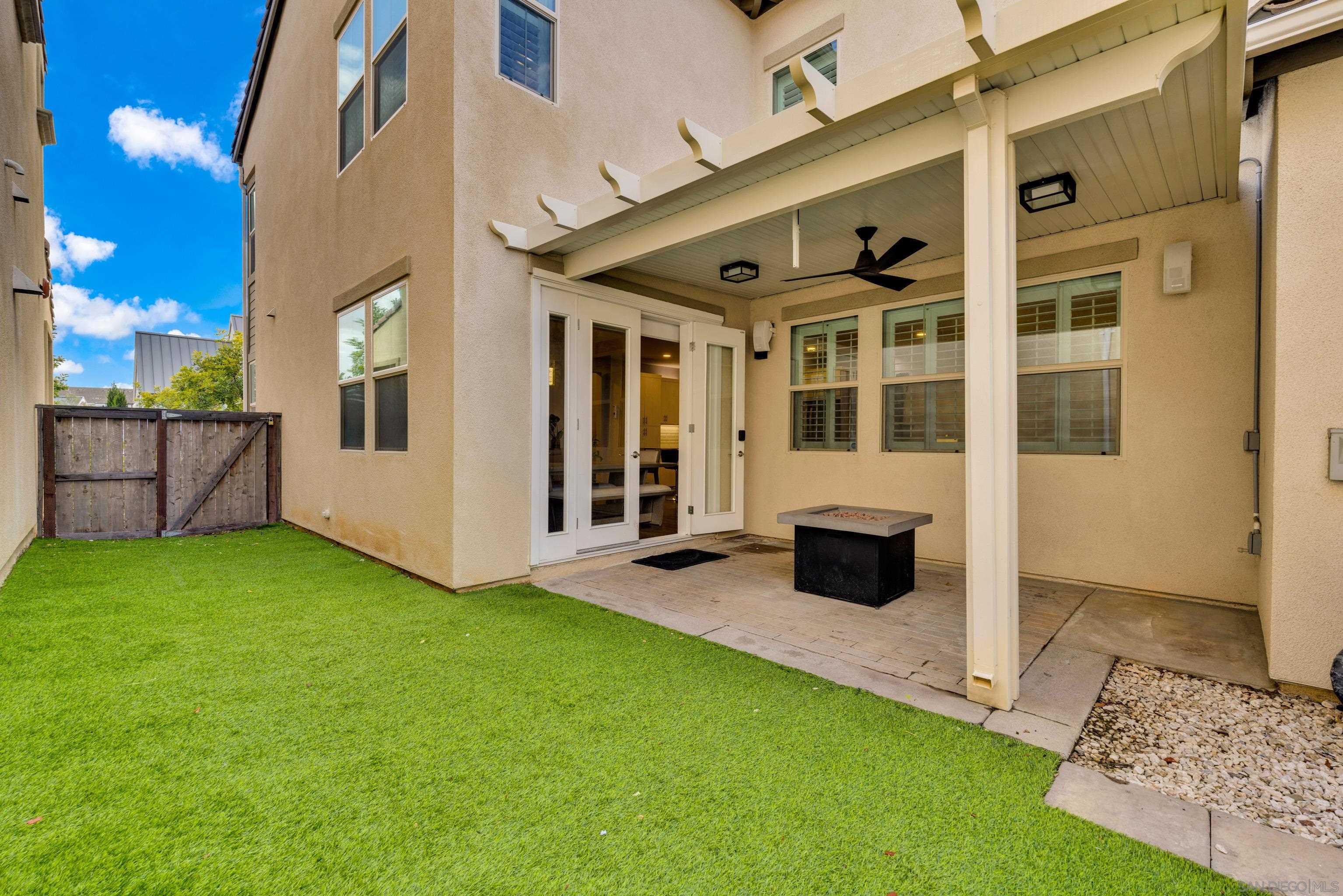 Detail Gallery Image 18 of 71 For 955  Camino Aldea, Chula Vista,  CA 91913 - 4 Beds | 3 Baths