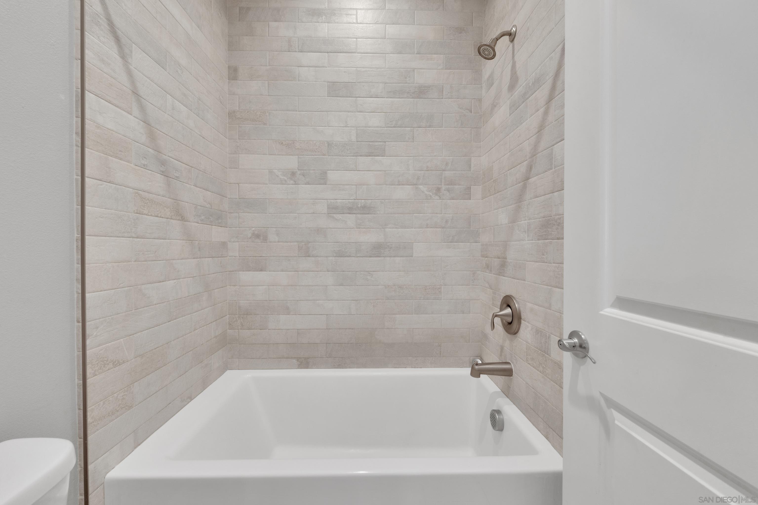 Detail Gallery Image 42 of 71 For 955  Camino Aldea, Chula Vista,  CA 91913 - 4 Beds | 3 Baths