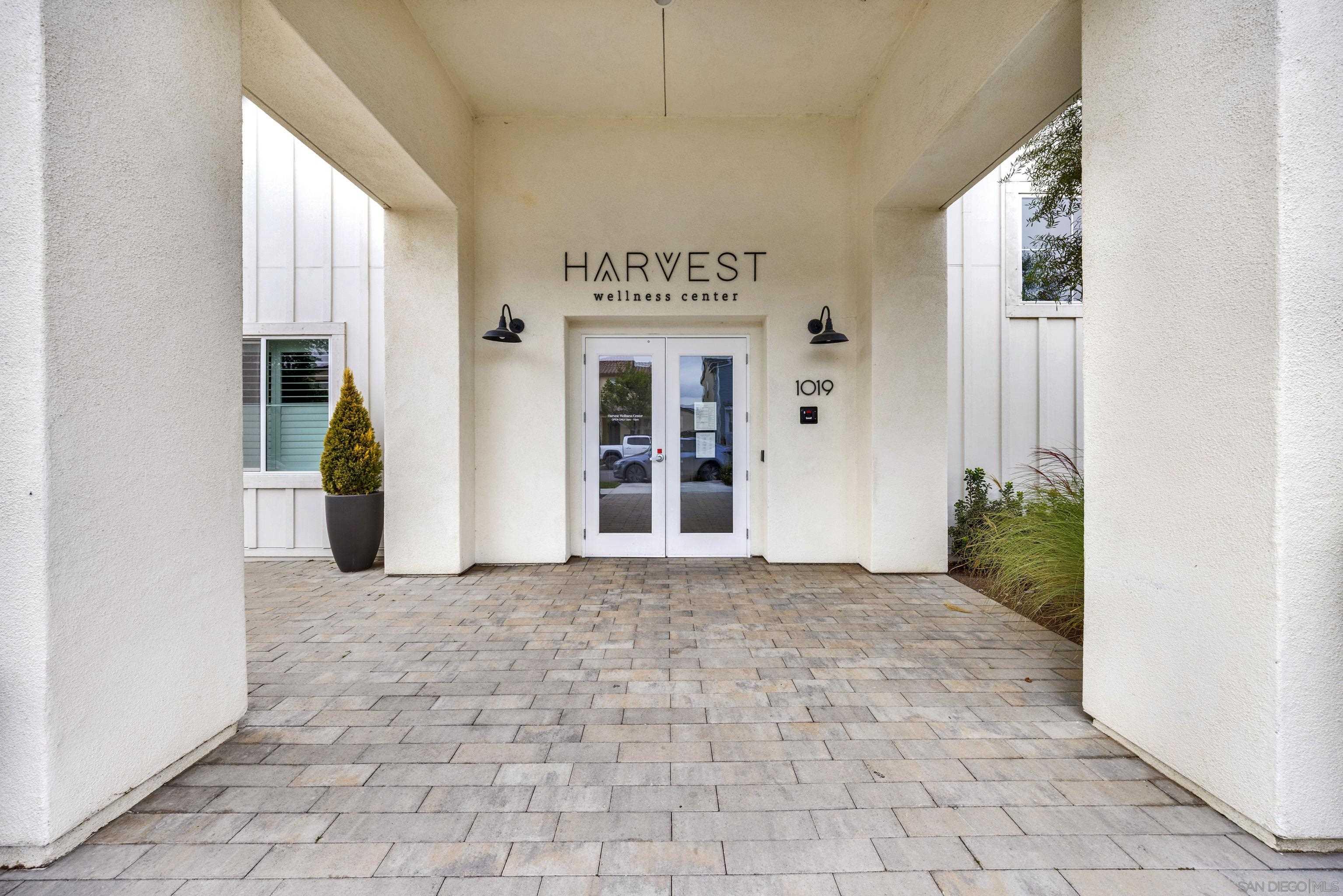 Detail Gallery Image 59 of 71 For 955  Camino Aldea, Chula Vista,  CA 91913 - 4 Beds | 3 Baths