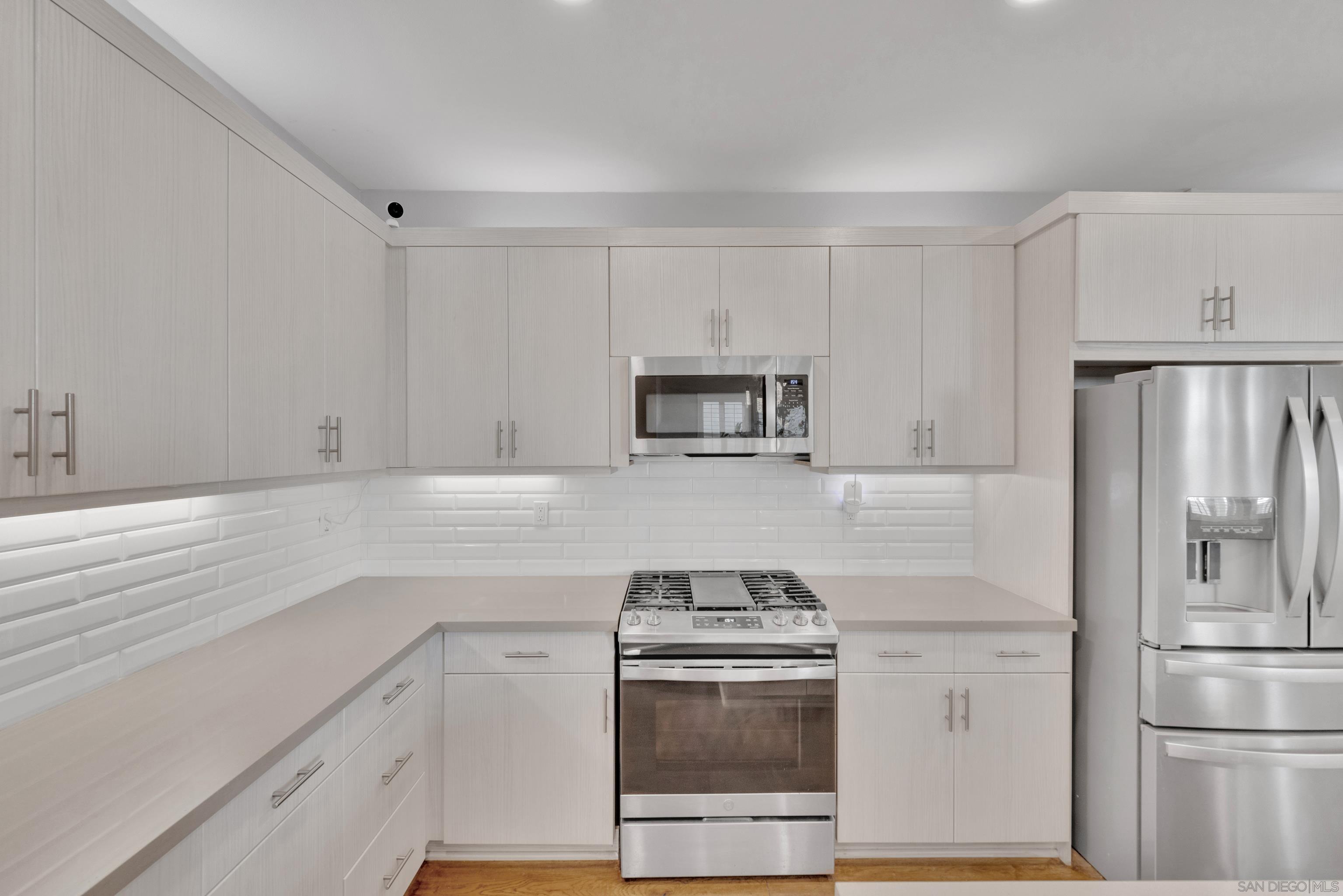 Detail Gallery Image 7 of 71 For 955  Camino Aldea, Chula Vista,  CA 91913 - 4 Beds | 3 Baths