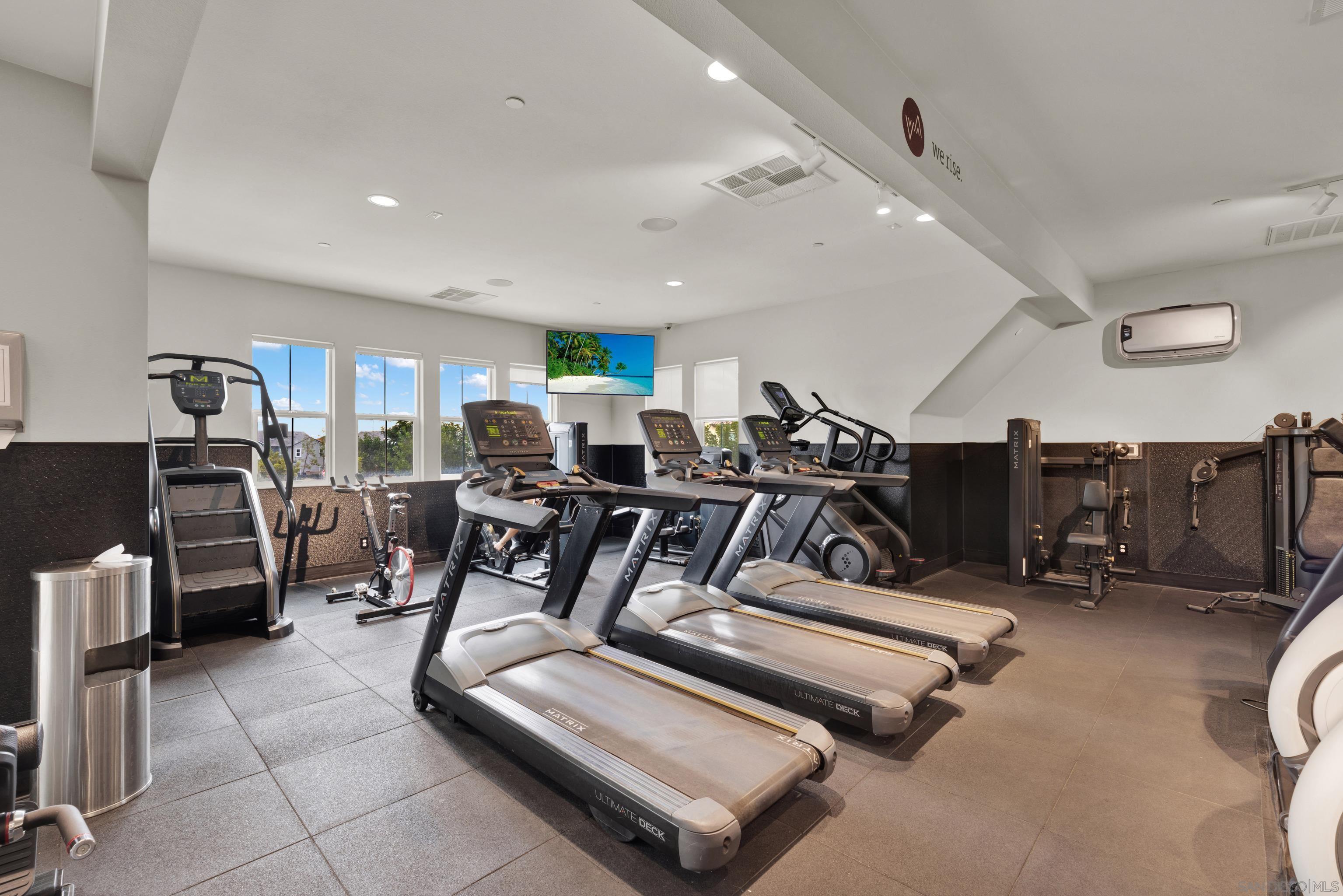 Detail Gallery Image 62 of 71 For 955  Camino Aldea, Chula Vista,  CA 91913 - 4 Beds | 3 Baths