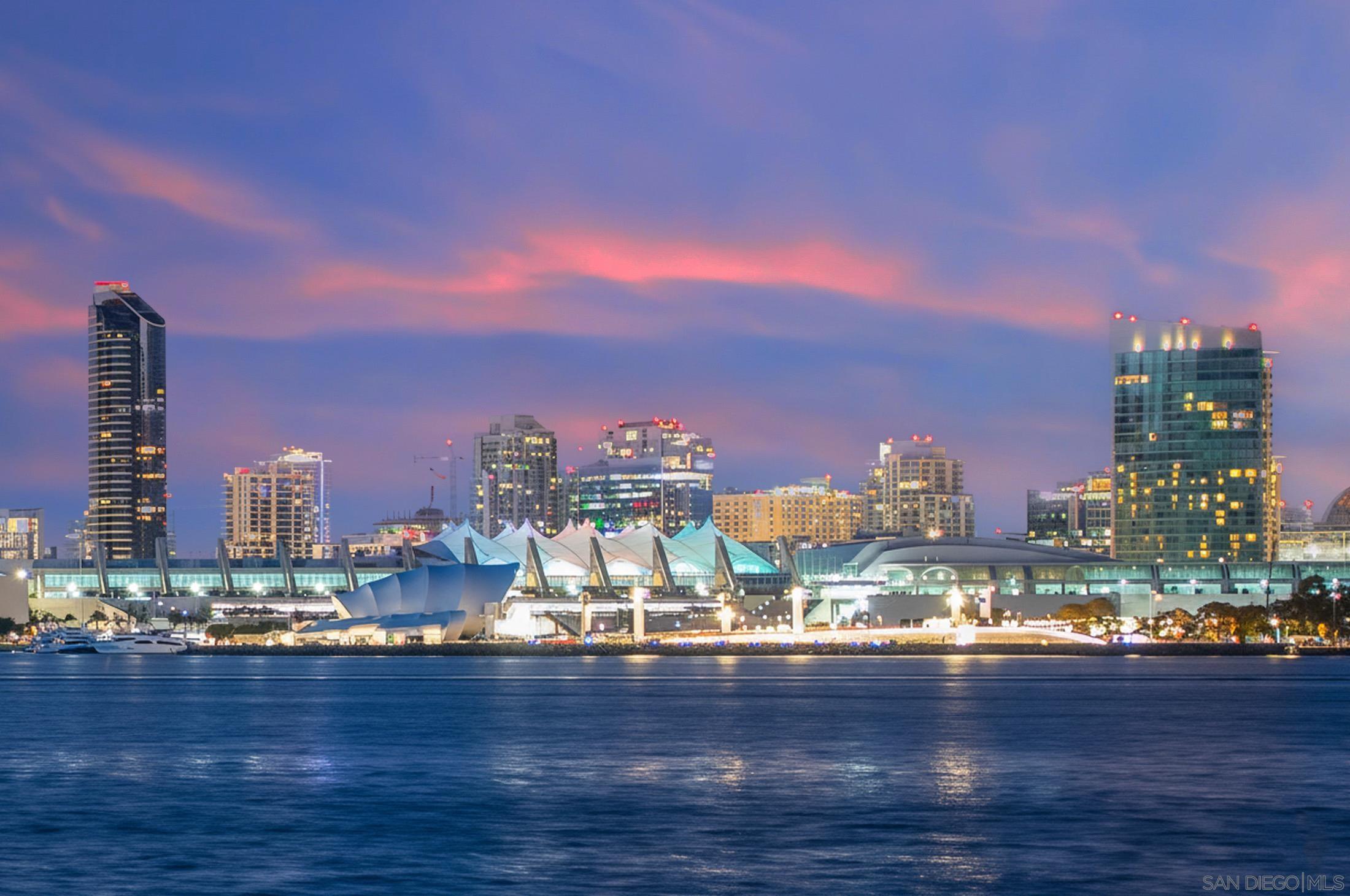 Detail Gallery Image 2 of 37 For 909  1st St, Coronado,  CA 92118 - 2 Beds | 2 Baths