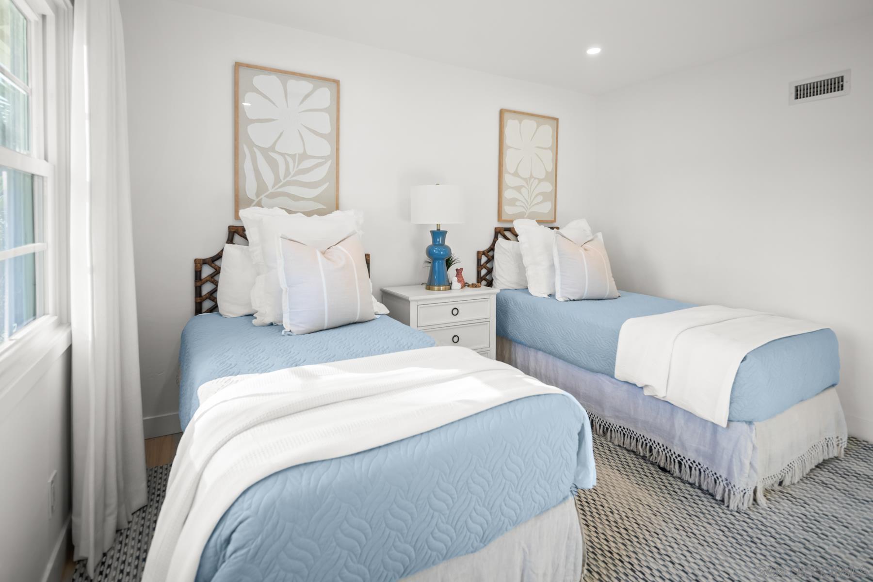 Detail Gallery Image 22 of 37 For 909  1st St, Coronado,  CA 92118 - 2 Beds | 2 Baths