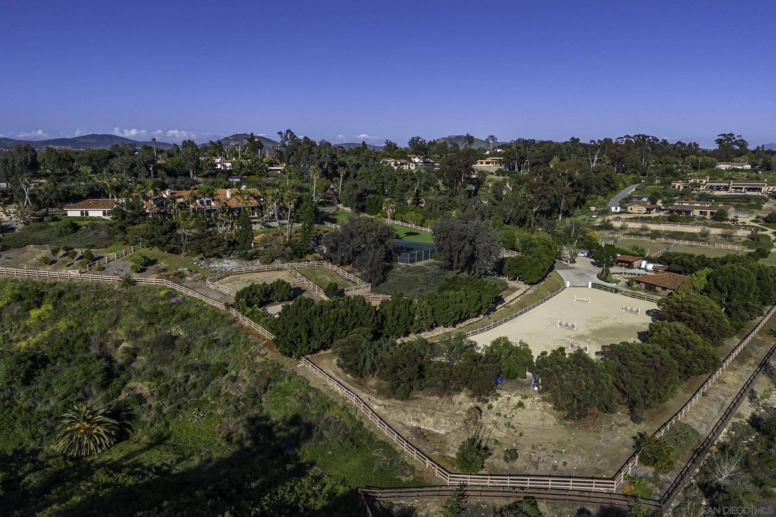 Detail Gallery Image 24 of 63 For 5305  La Crescenta, Rancho Santa Fe,  CA 92067 - 8 Beds | 6/1 Baths