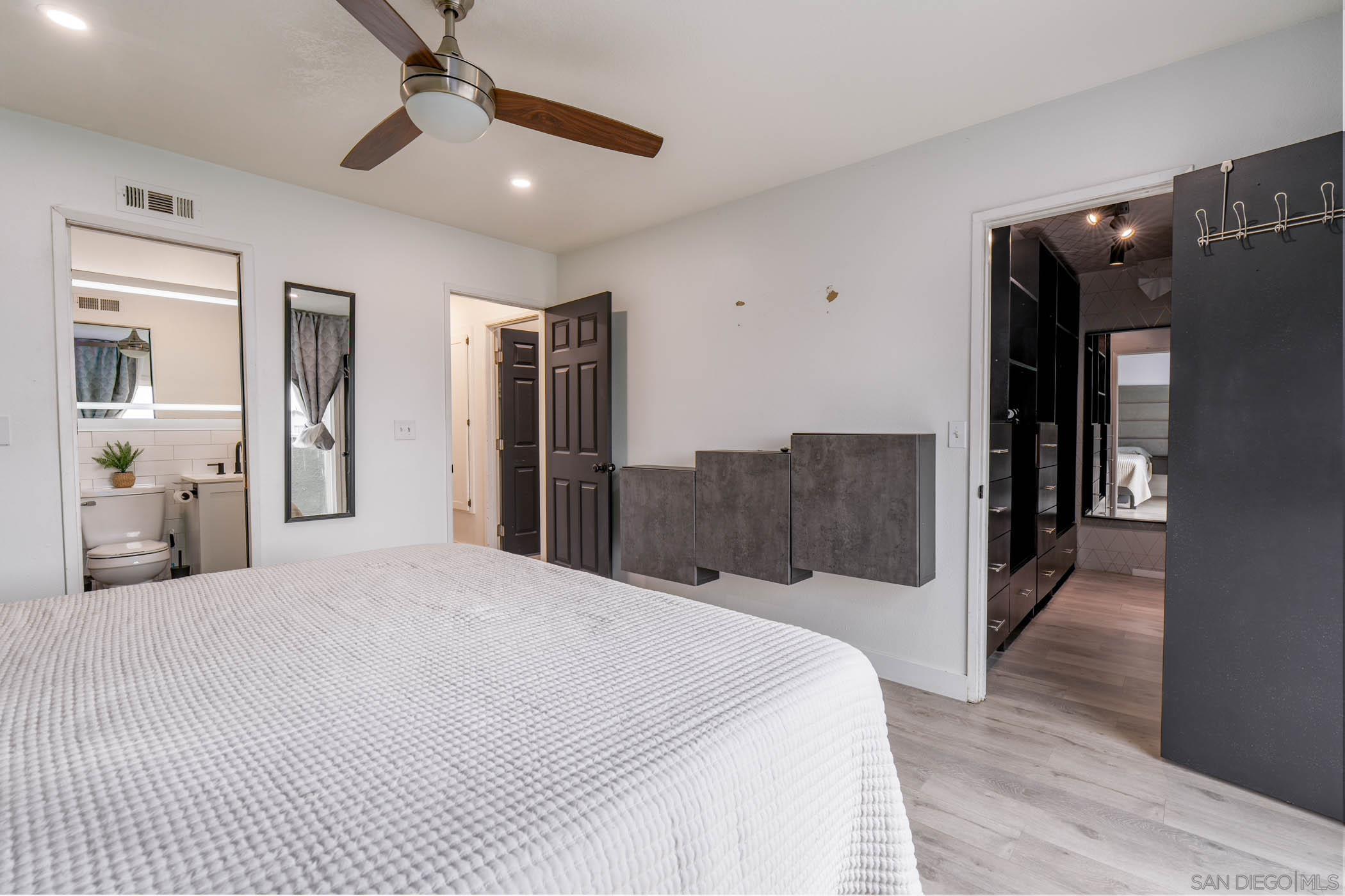 Detail Gallery Image 16 of 30 For 2369  Biola, San Diego,  CA 92154 - 4 Beds | 3 Baths