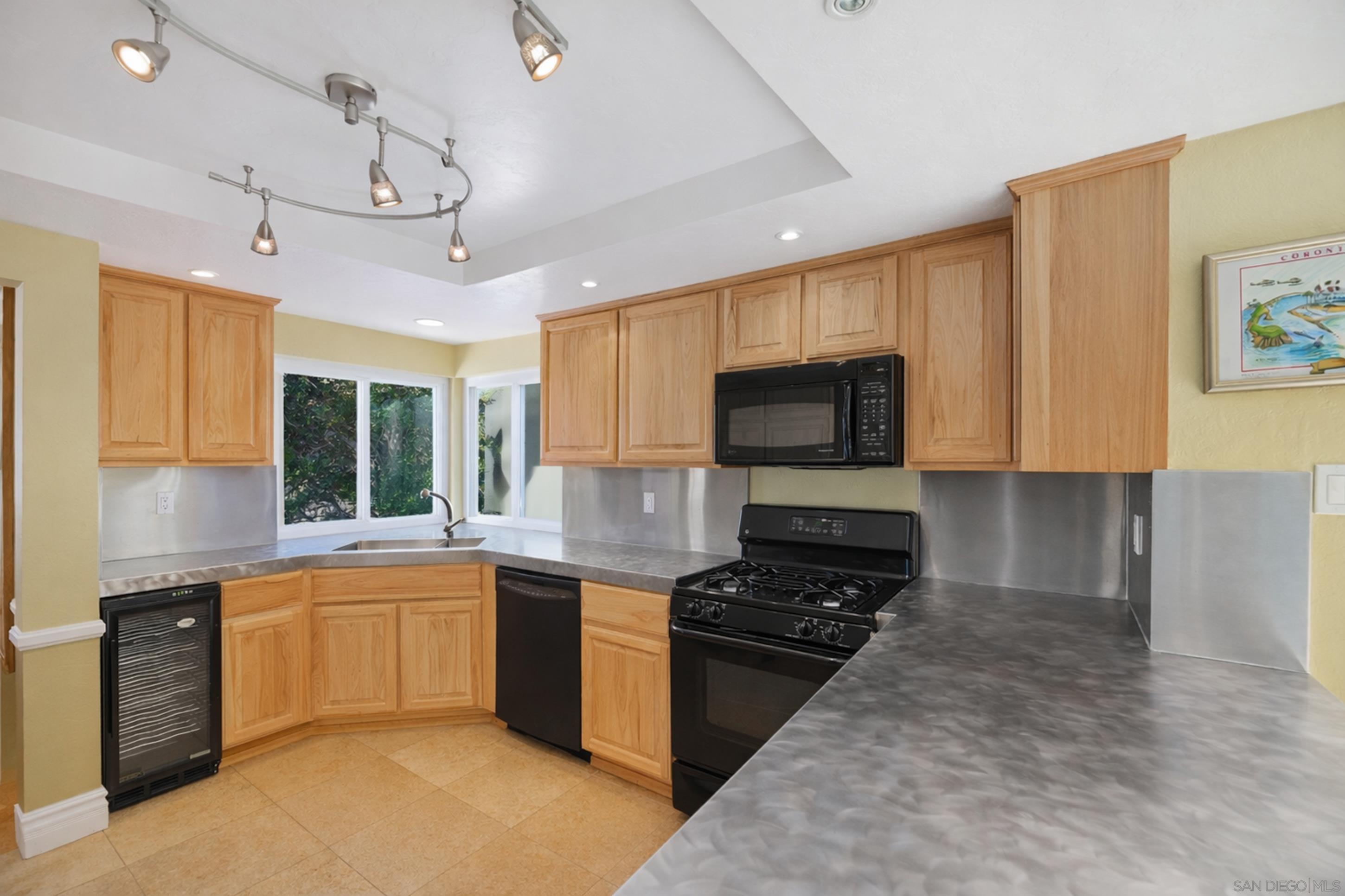 Detail Gallery Image 14 of 41 For 5  Bridgetown Bend, Coronado,  CA 92118 - 3 Beds | 3 Baths