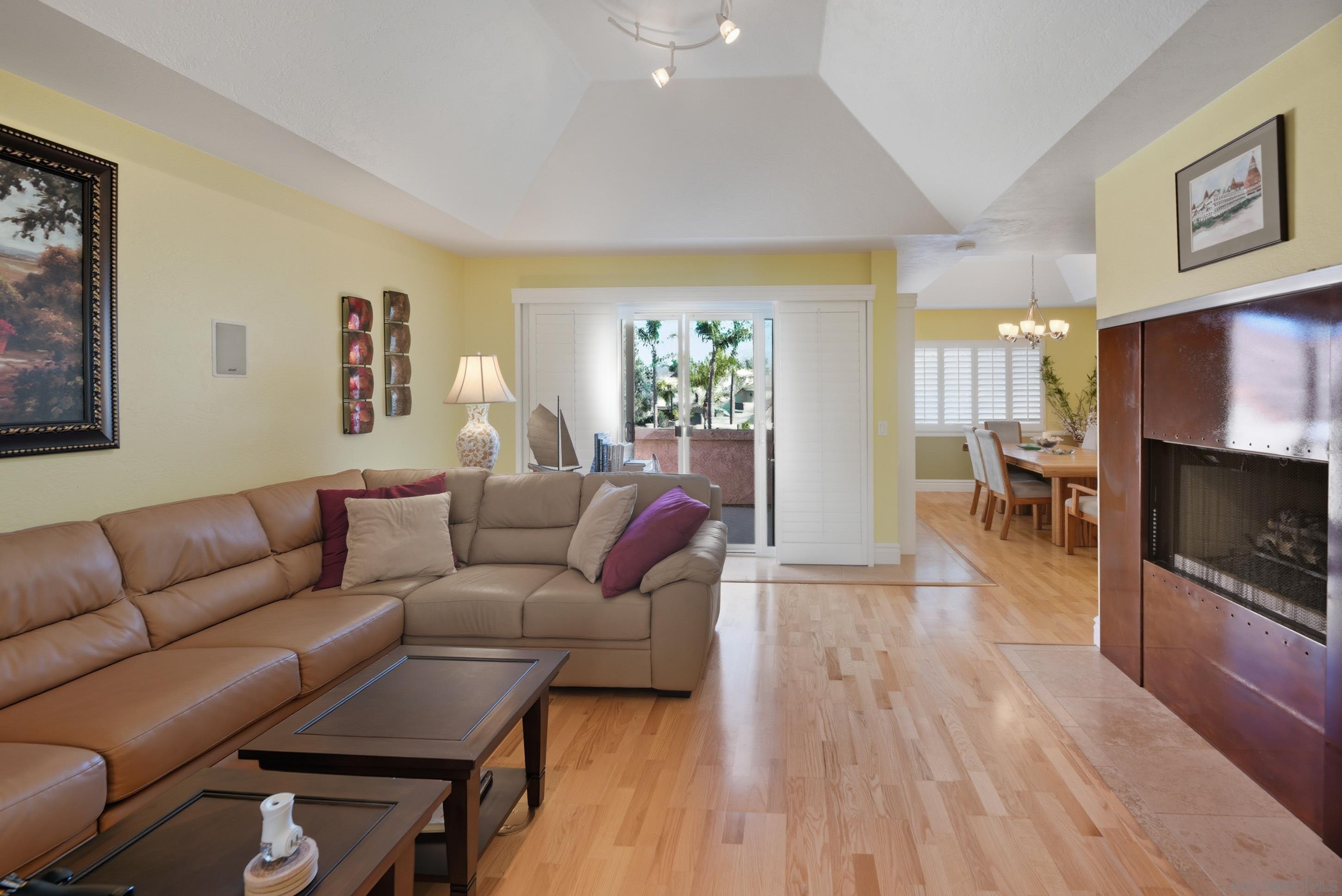 Detail Gallery Image 15 of 41 For 5  Bridgetown Bend, Coronado,  CA 92118 - 3 Beds | 3 Baths