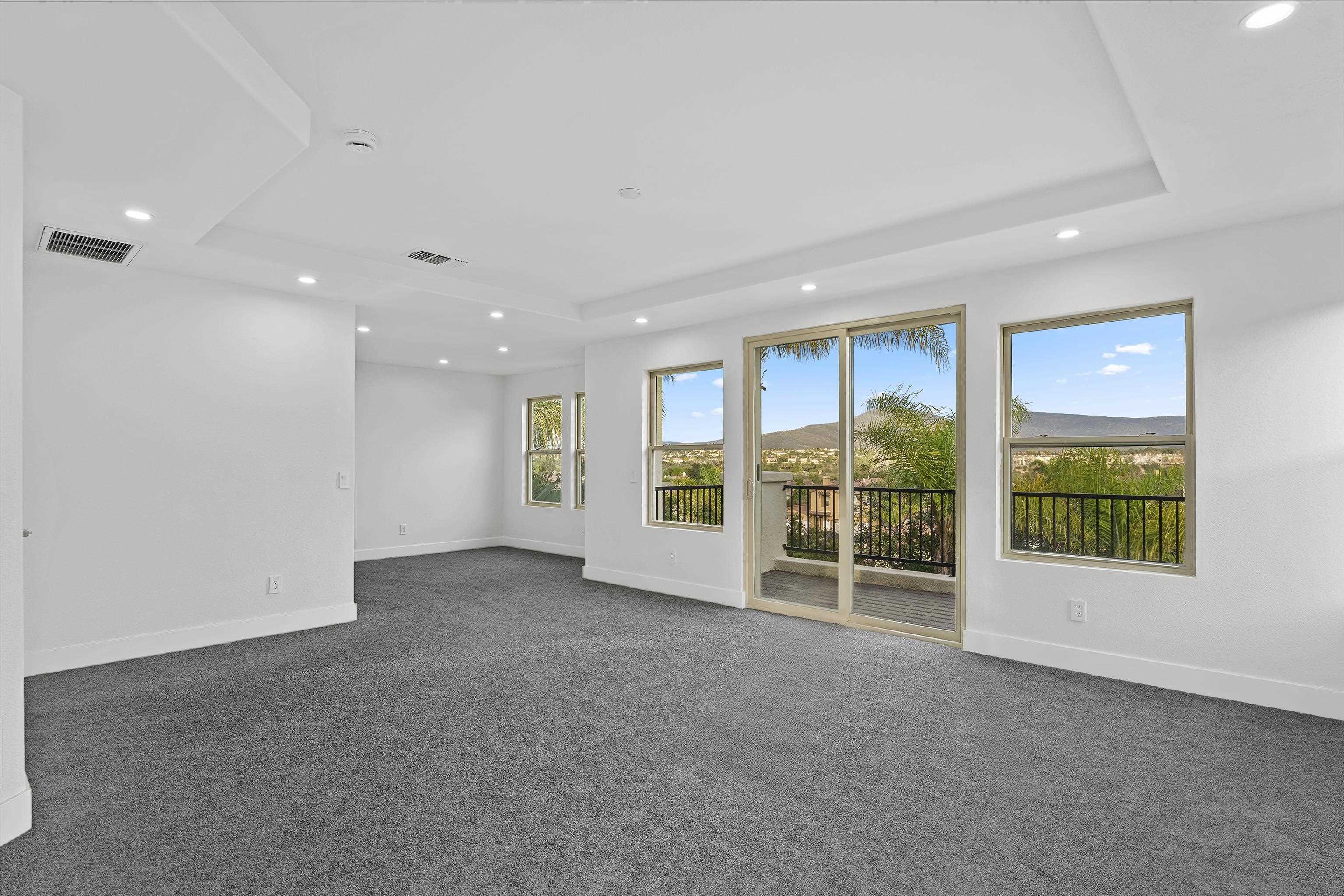 Detail Gallery Image 16 of 37 For 1611  Hikers Trail Dr, Chula Vista,  CA 91915 - 6 Beds | 4 Baths