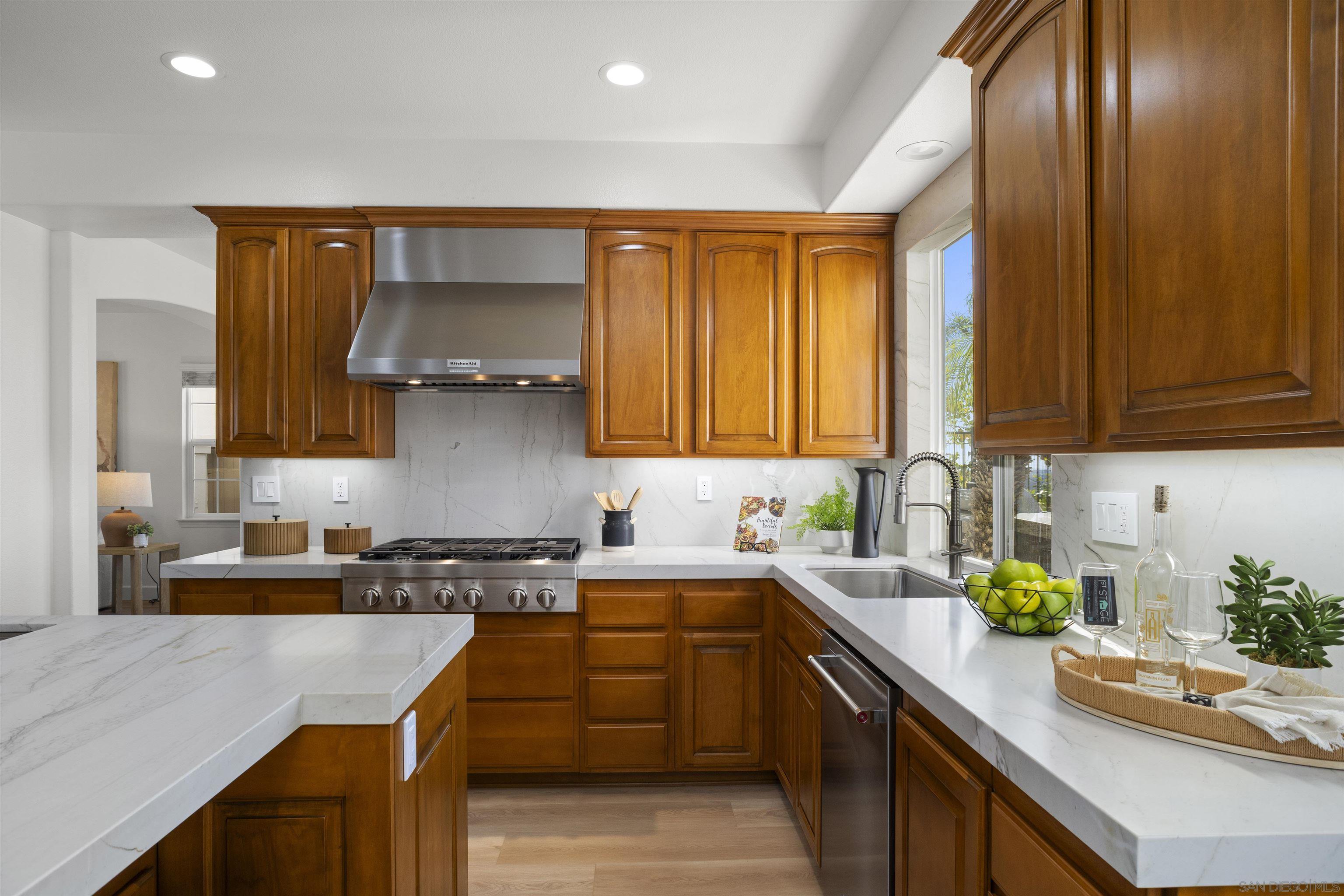 Detail Gallery Image 21 of 75 For 11127  Breckenridge Dr, San Diego,  CA 92131 - 5 Beds | 4 Baths