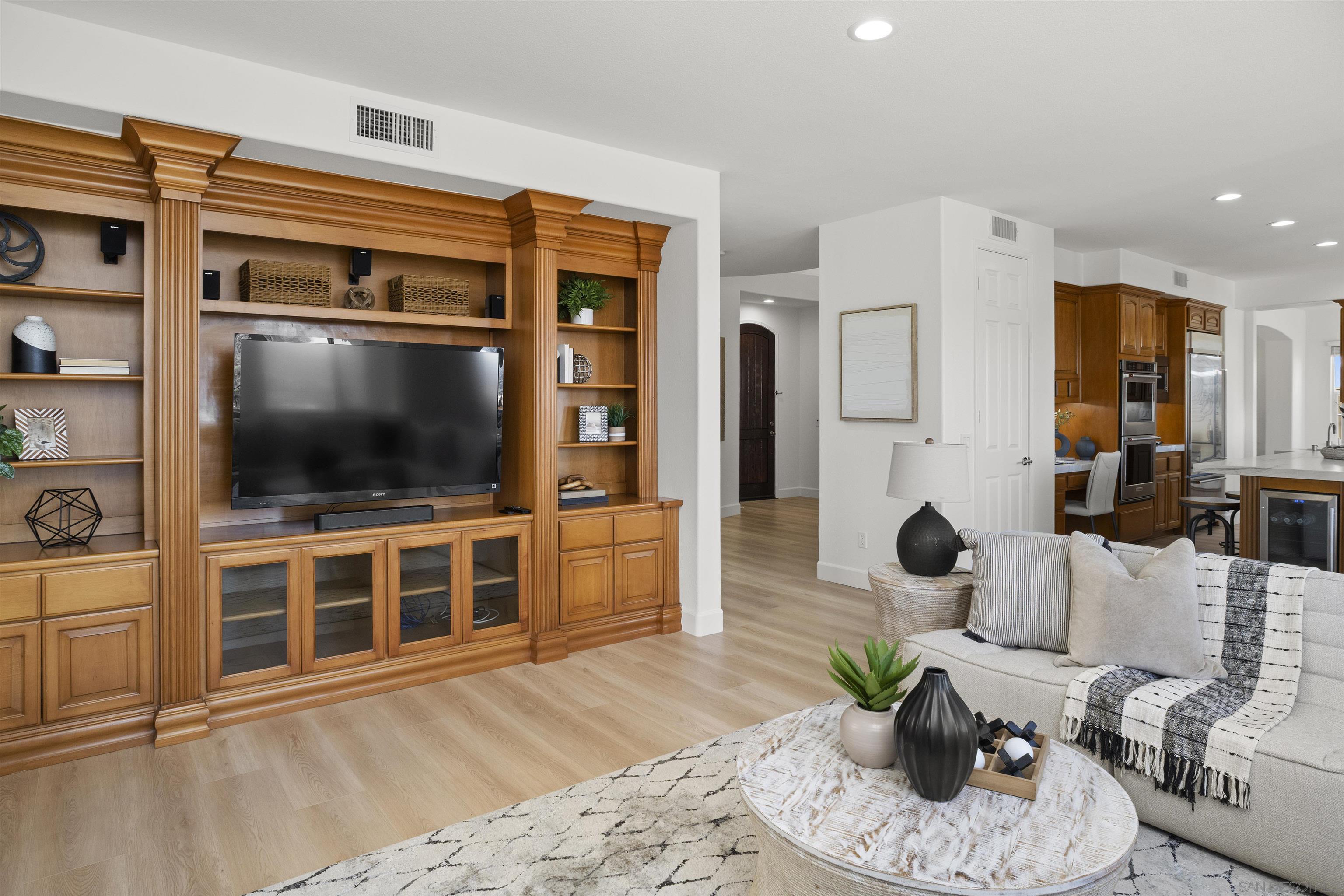 Detail Gallery Image 26 of 68 For 11127  Breckenridge Dr, San Diego,  CA 92131 - 5 Beds | 4 Baths