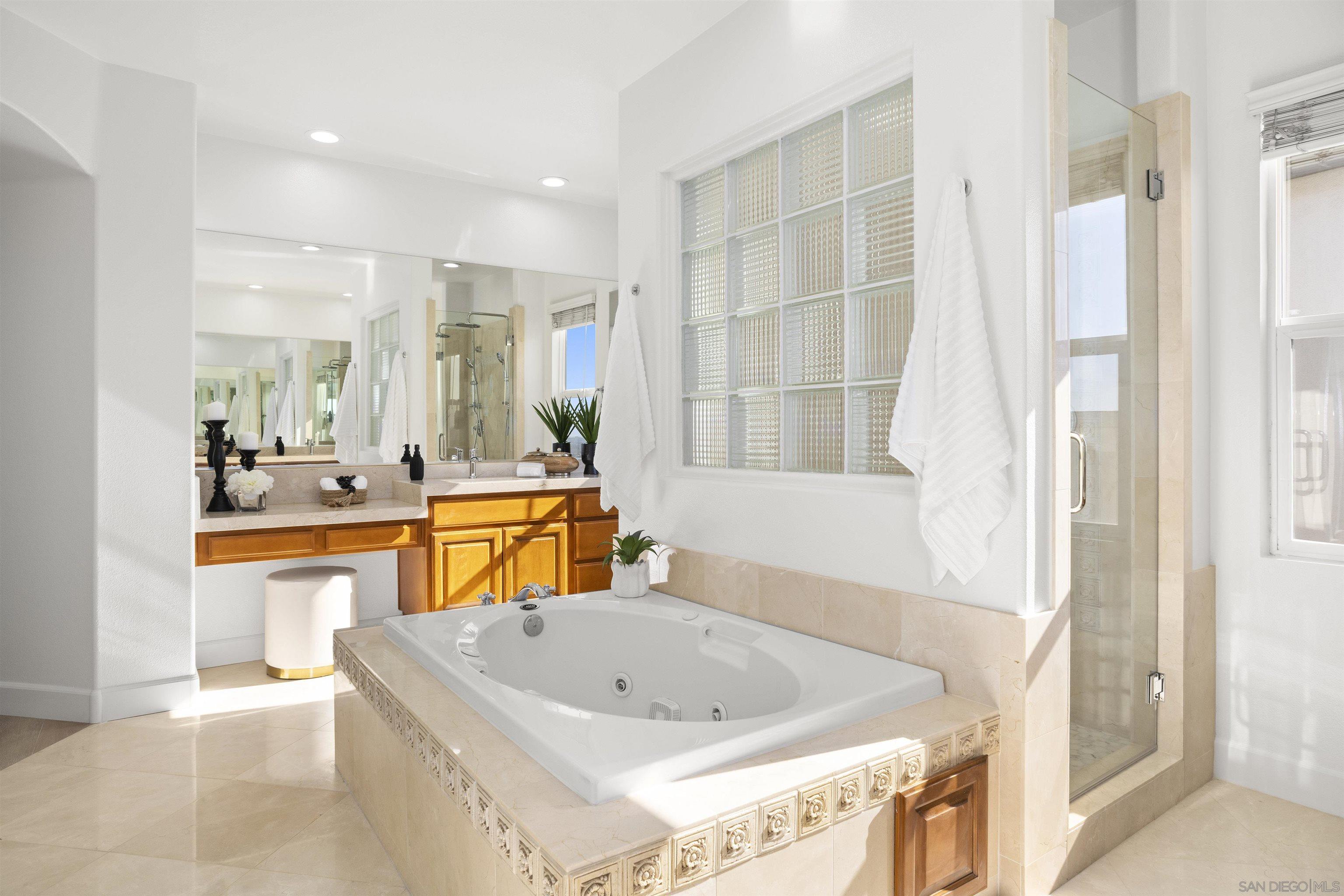 Detail Gallery Image 40 of 75 For 11127  Breckenridge Dr, San Diego,  CA 92131 - 5 Beds | 4 Baths