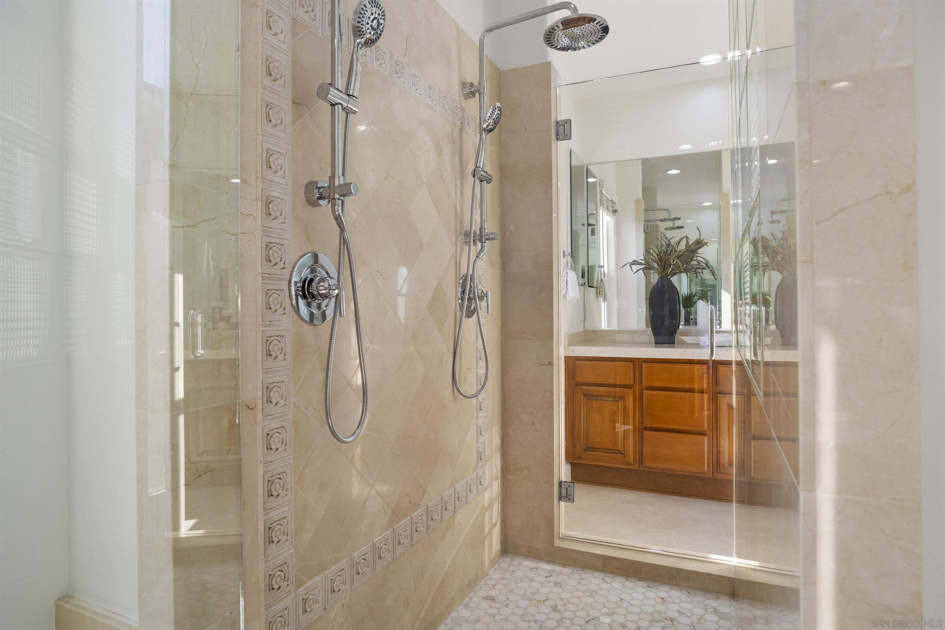 Detail Gallery Image 40 of 68 For 11127  Breckenridge Dr, San Diego,  CA 92131 - 5 Beds | 4 Baths