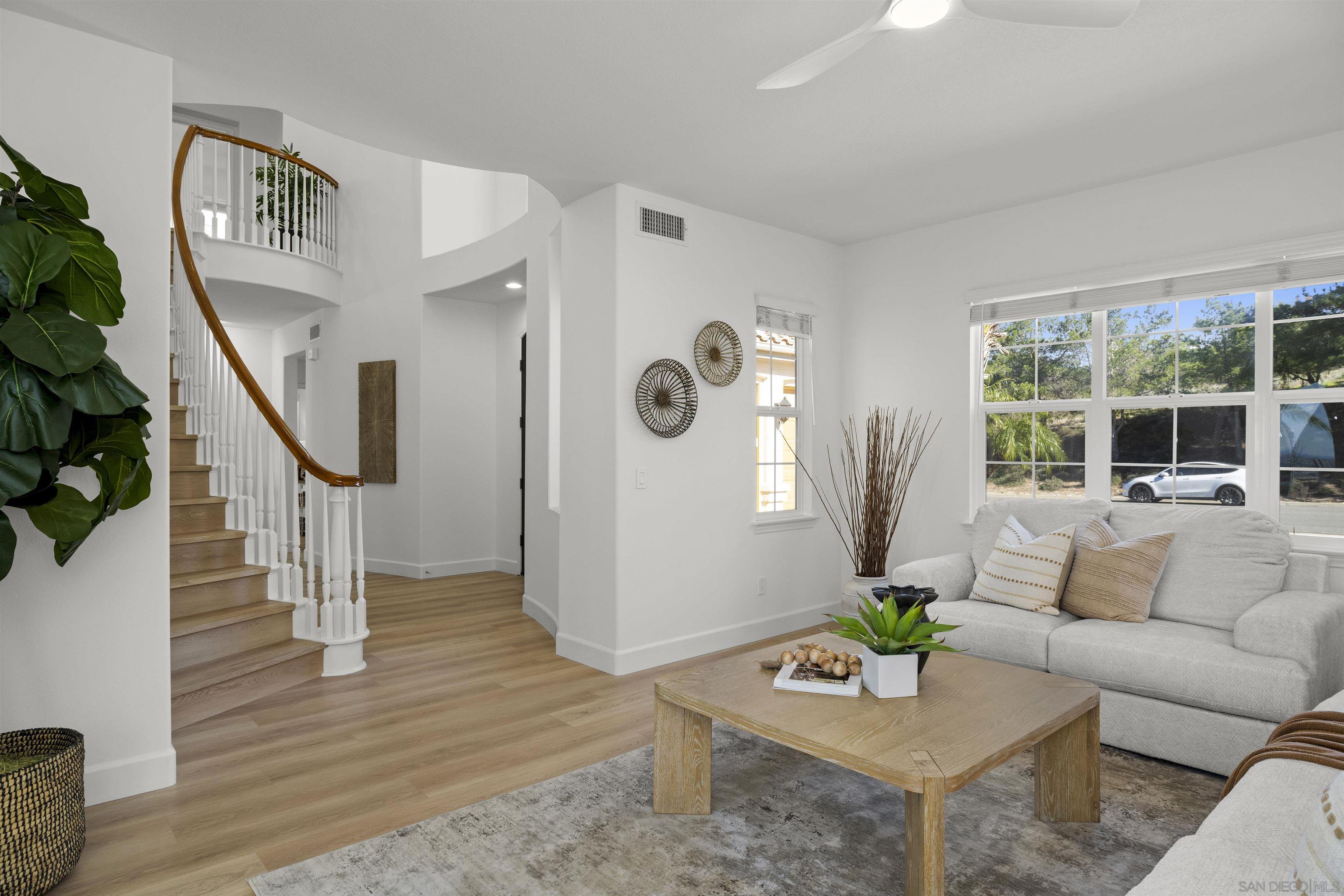 Detail Gallery Image 10 of 68 For 11127  Breckenridge Dr, San Diego,  CA 92131 - 5 Beds | 4 Baths