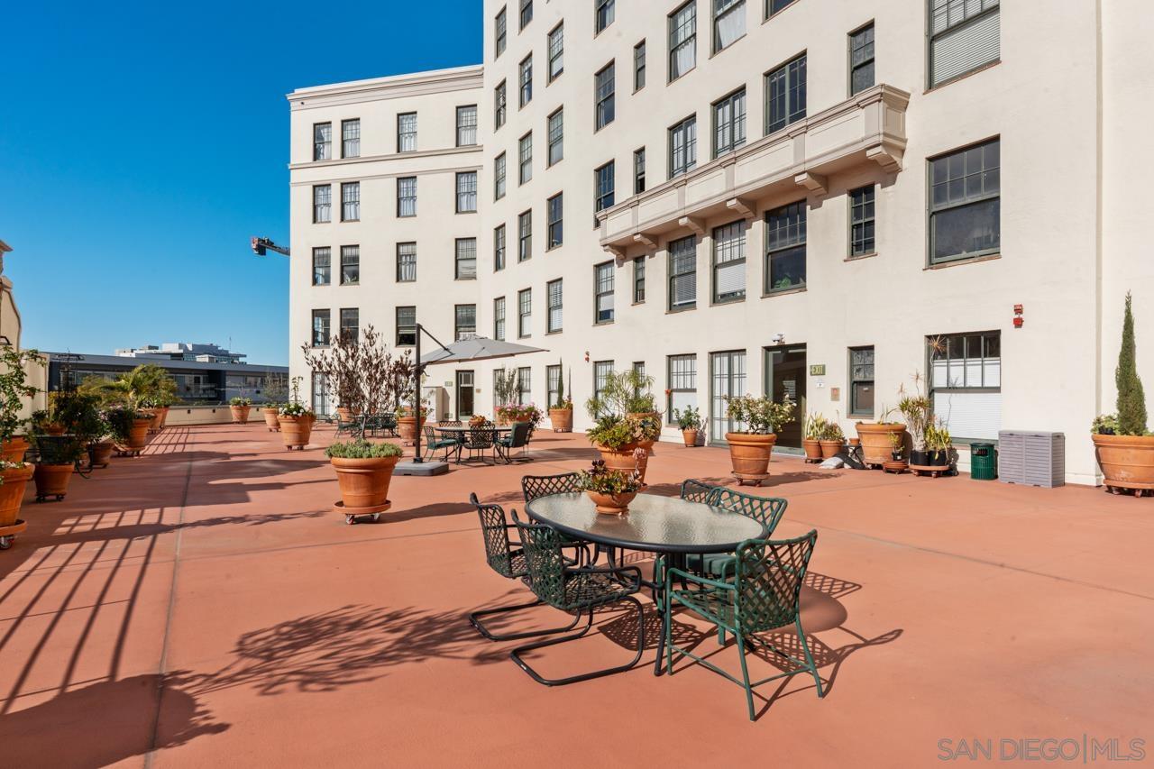 Detail Gallery Image 41 of 45 For 702  Ash St  #102,  San Diego,  CA 92101 - 1 Beds | 2 Baths