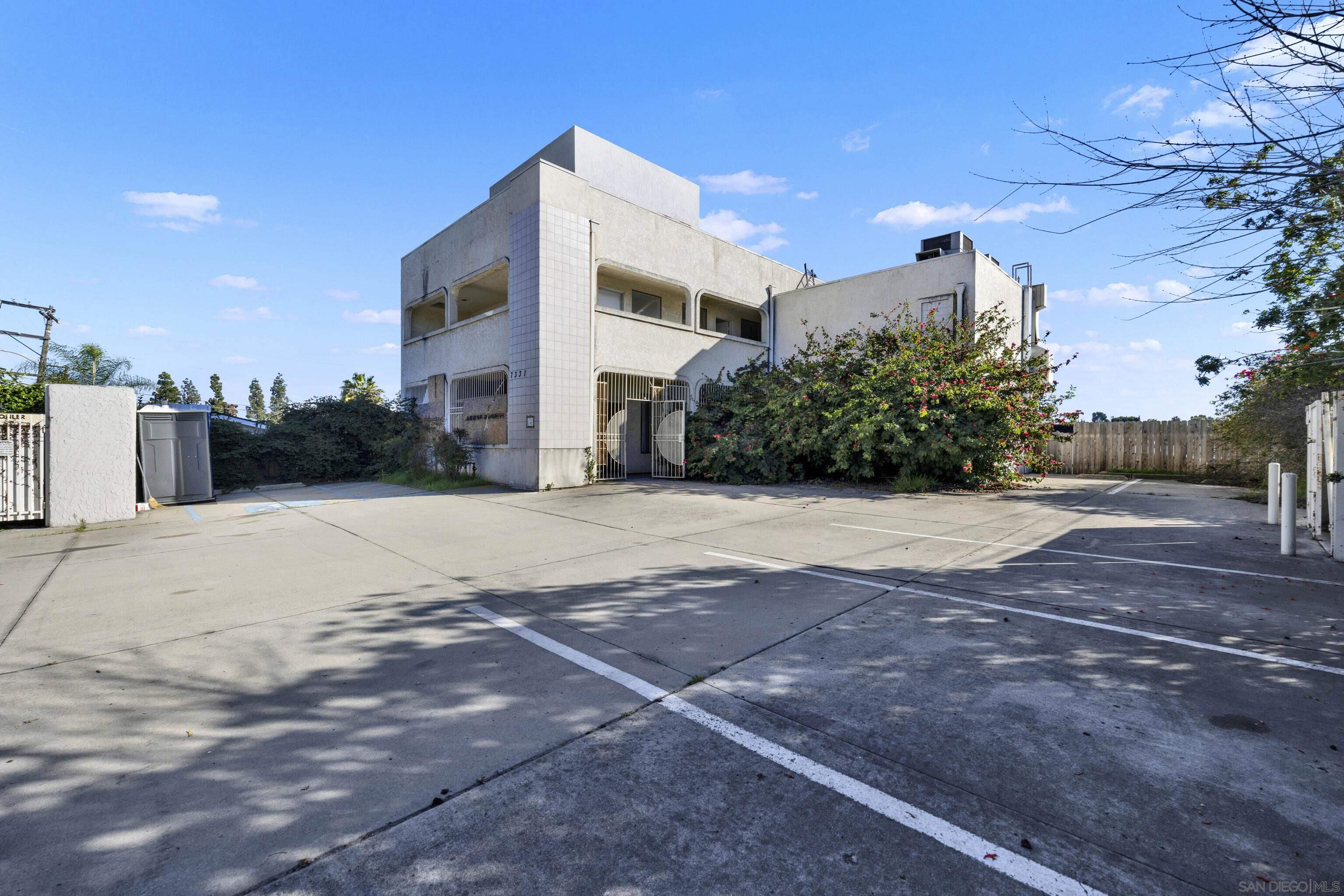 Front Image Thumbnail for SD260002128