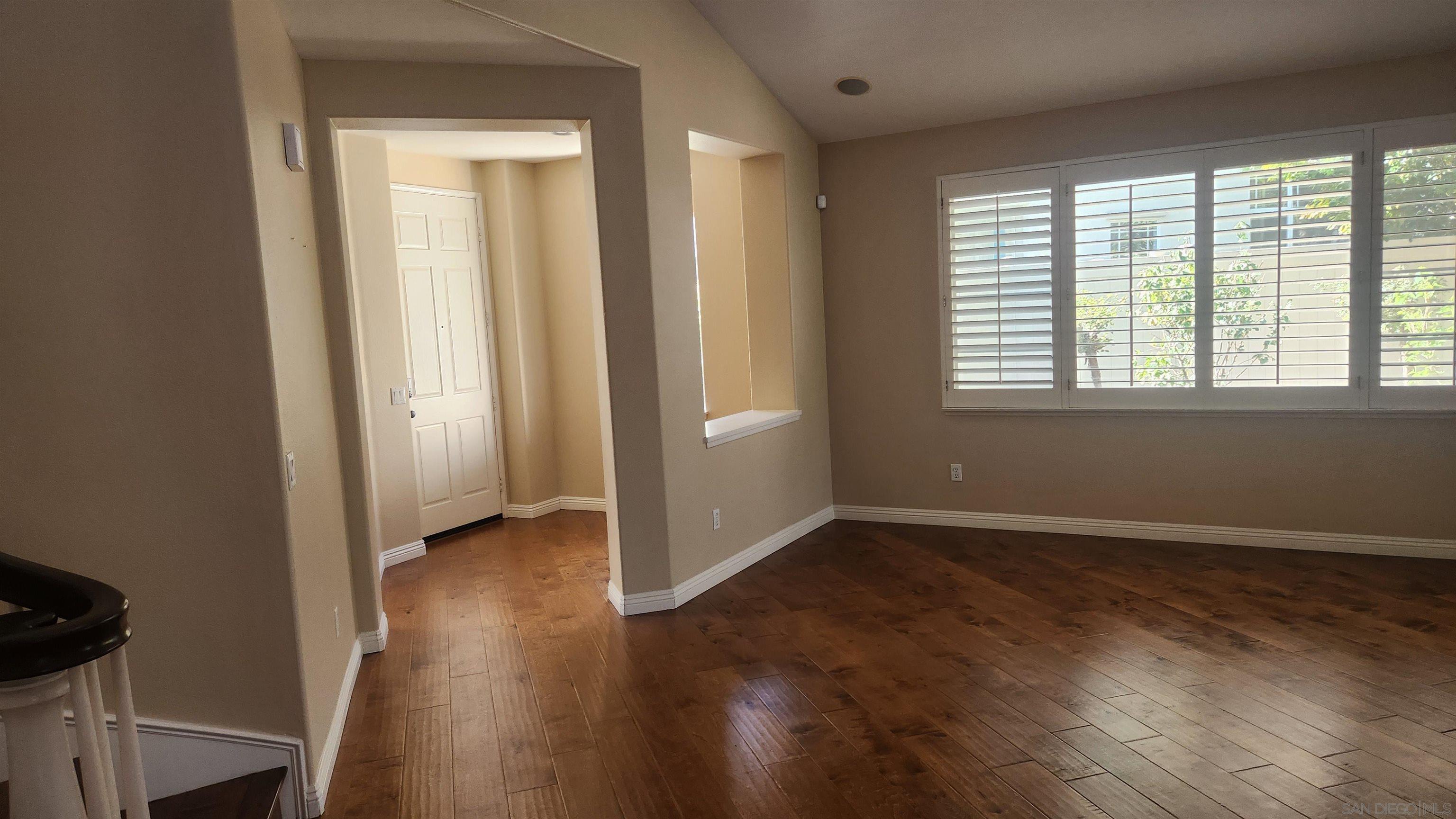 Detail Gallery Image 2 of 12 For 3665  Strata Dr, Carlsbad,  CA 92010 - 5 Beds | 3 Baths