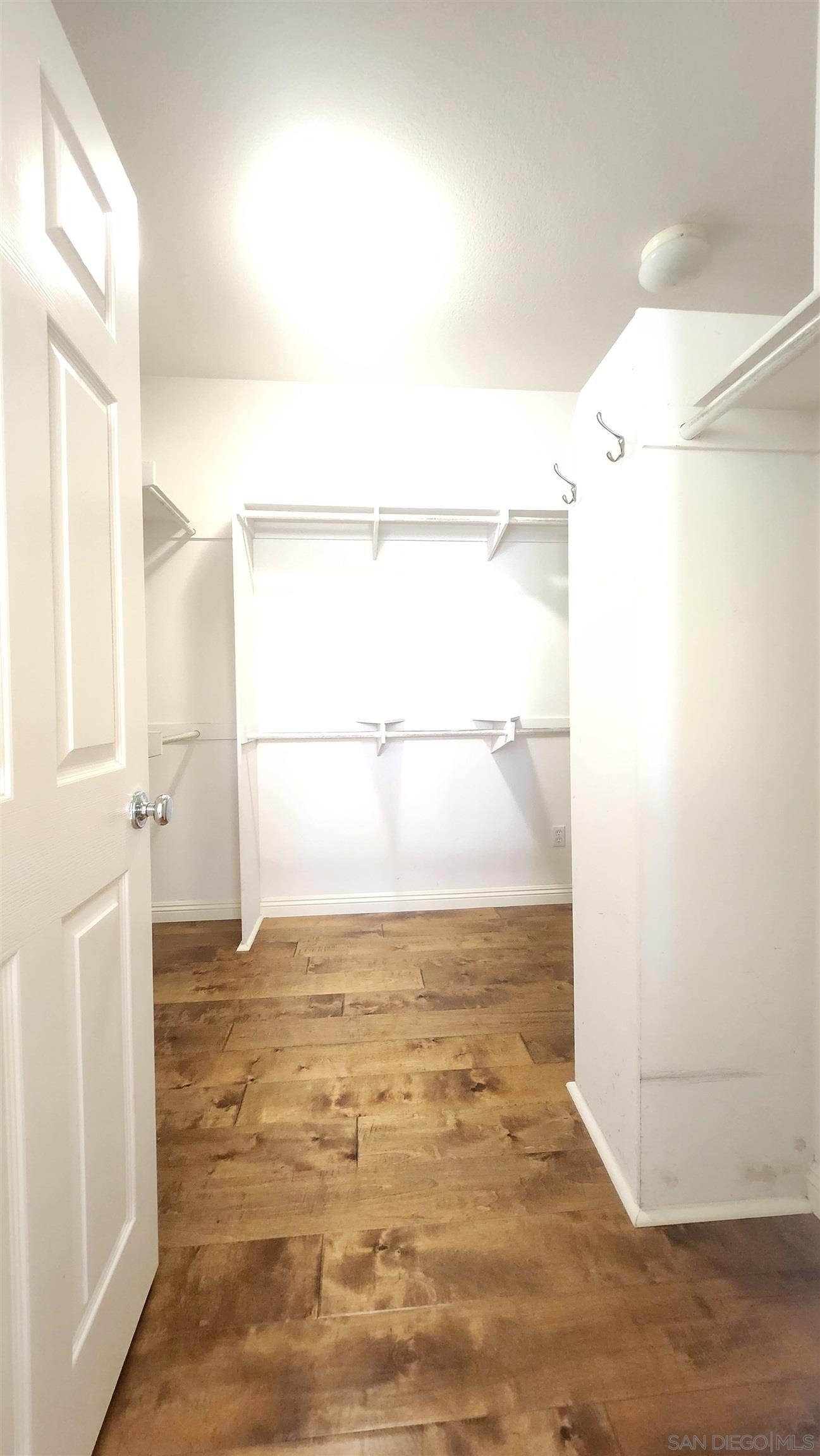 Detail Gallery Image 11 of 12 For 3665  Strata Dr, Carlsbad,  CA 92010 - 5 Beds | 3 Baths