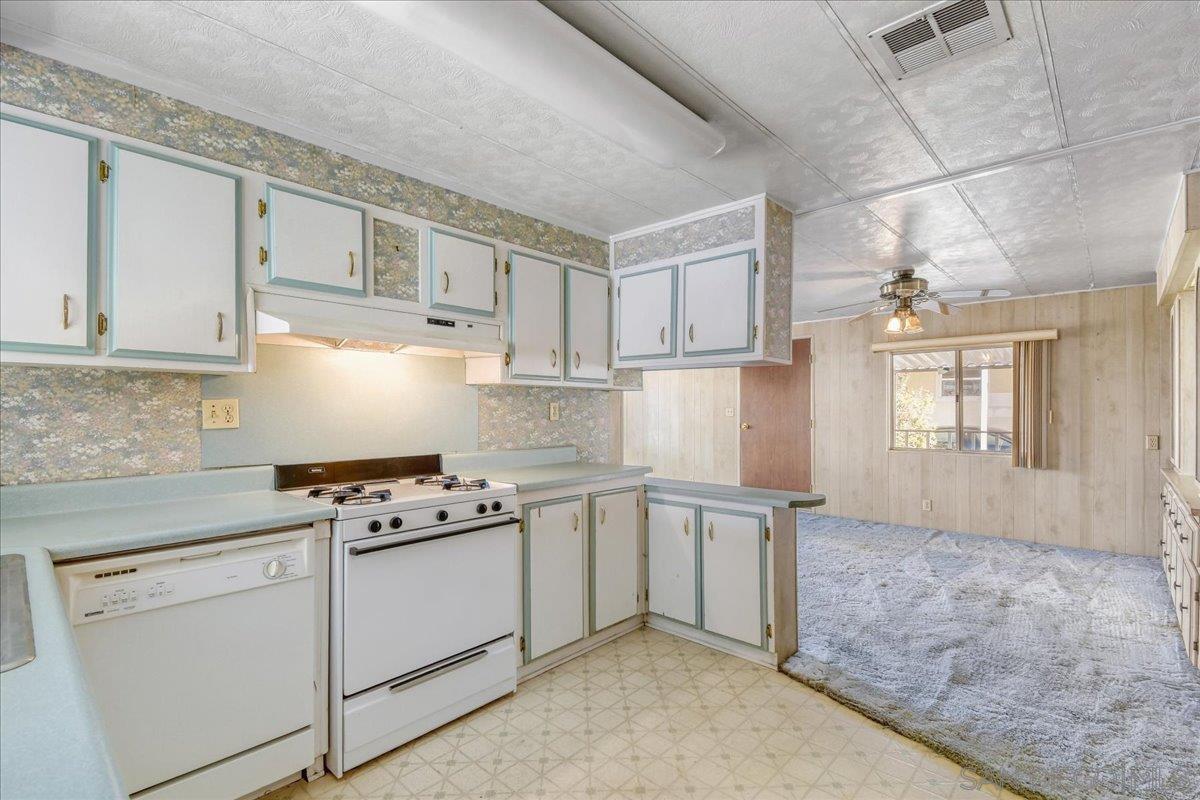 Detail Gallery Image 11 of 30 For 15420  Olde Highway 80  #127,  El Cajon,  CA 92021 - 2 Beds | 2 Baths