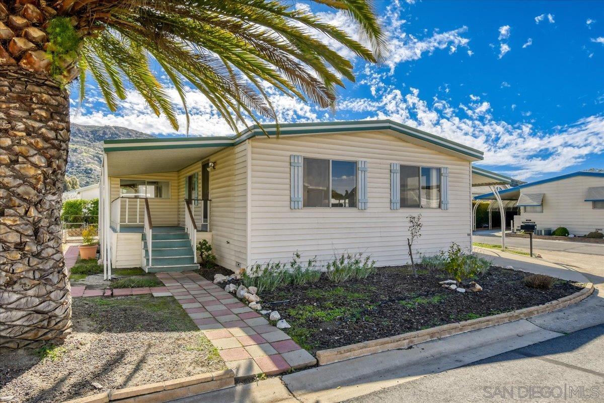 Detail Gallery Image 3 of 30 For 15420  Olde Highway 80  #127,  El Cajon,  CA 92021 - 2 Beds | 2 Baths