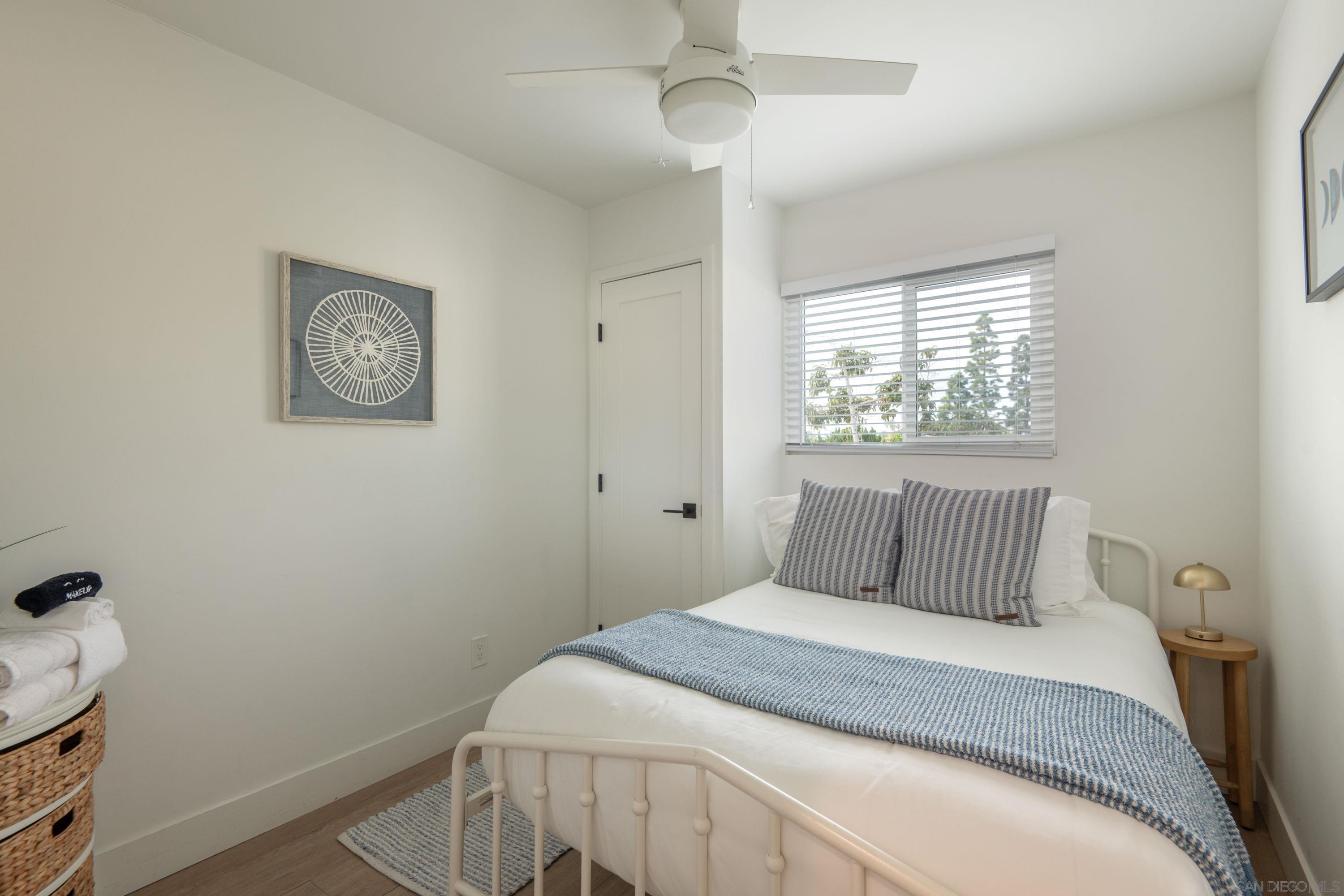 Detail Gallery Image 12 of 34 For 2138-2140  Reed Ave, San Diego,  CA 92109 - – Beds | – Baths