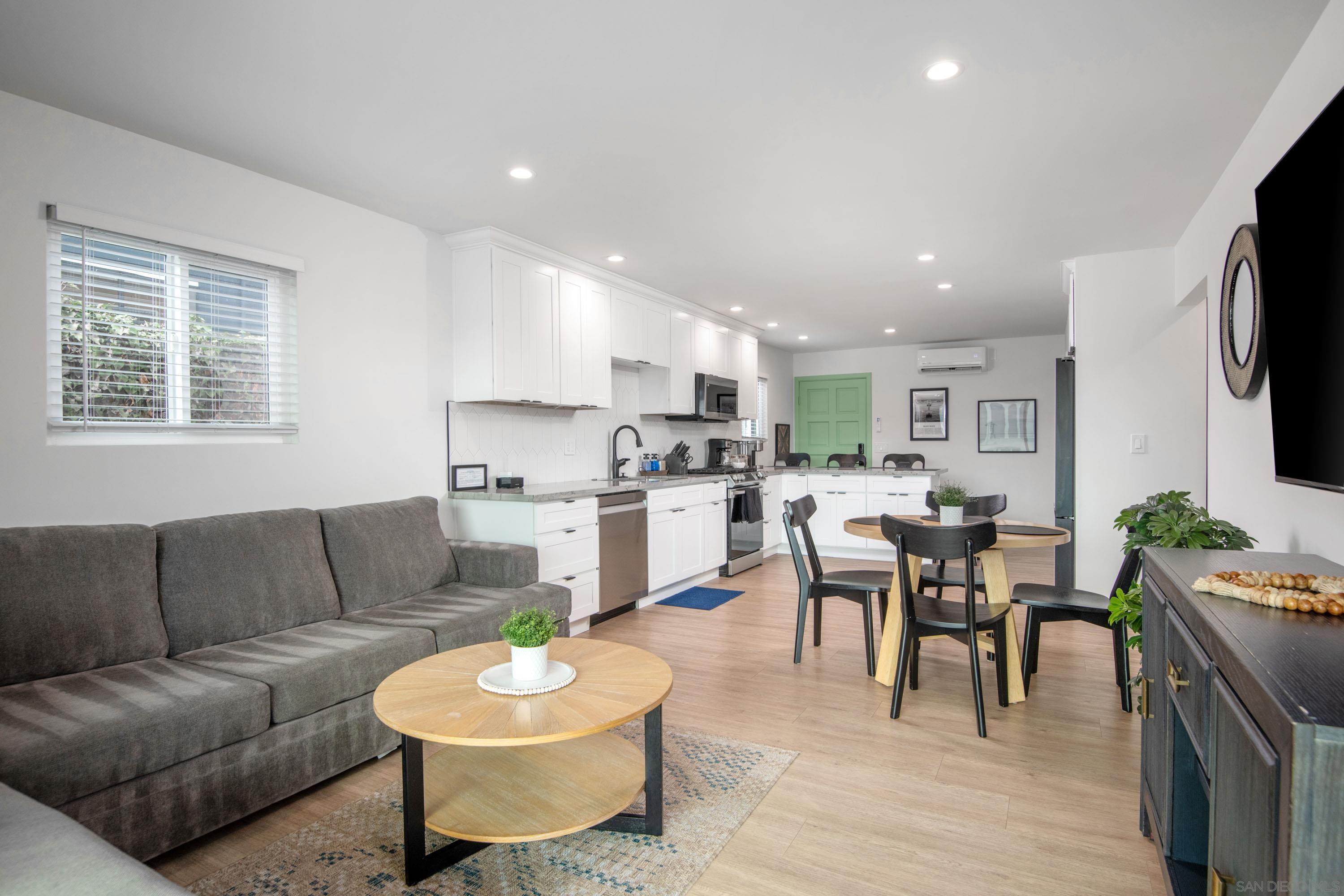 Detail Gallery Image 5 of 34 For 2138-2140  Reed Ave, San Diego,  CA 92109 - – Beds | – Baths