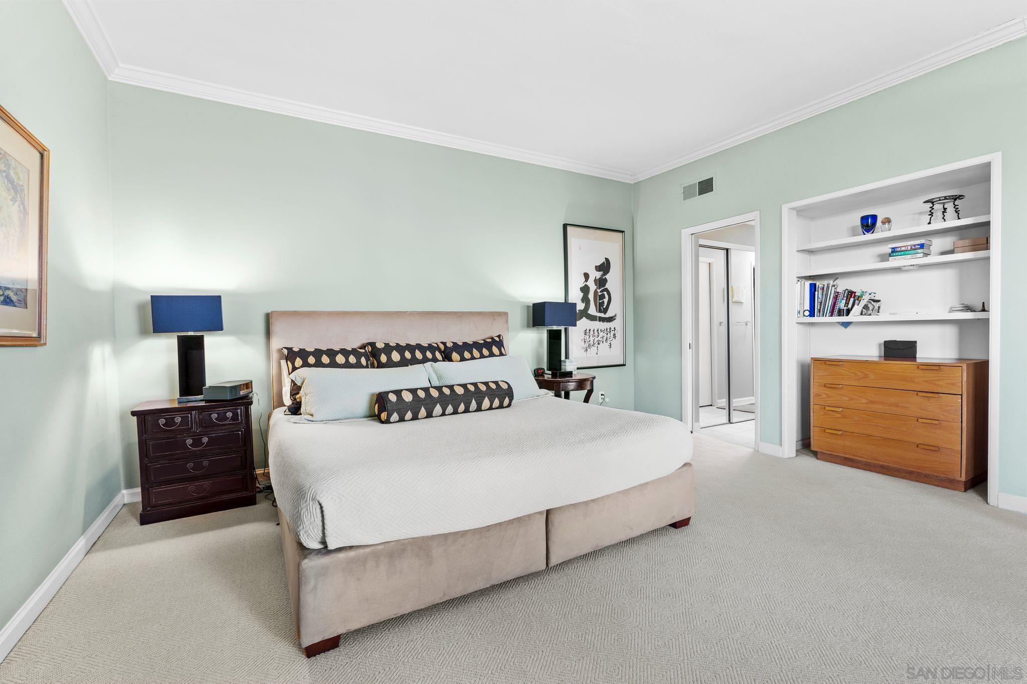 Detail Gallery Image 22 of 41 For 7962  Caminito Del Cid, La Jolla,  CA 92037 - 3 Beds | 3 Baths