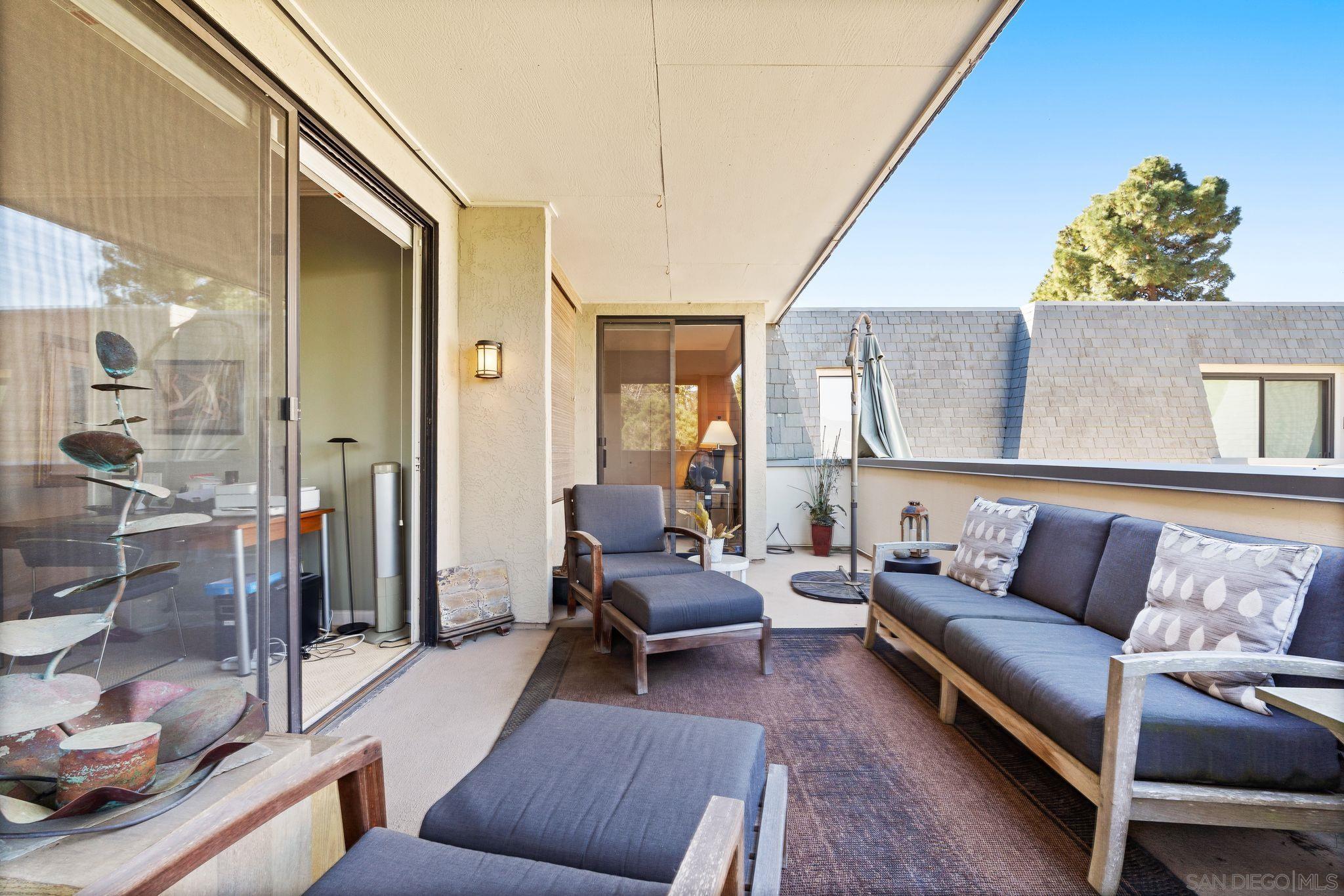 Detail Gallery Image 25 of 41 For 7962  Caminito Del Cid, La Jolla,  CA 92037 - 3 Beds | 3 Baths