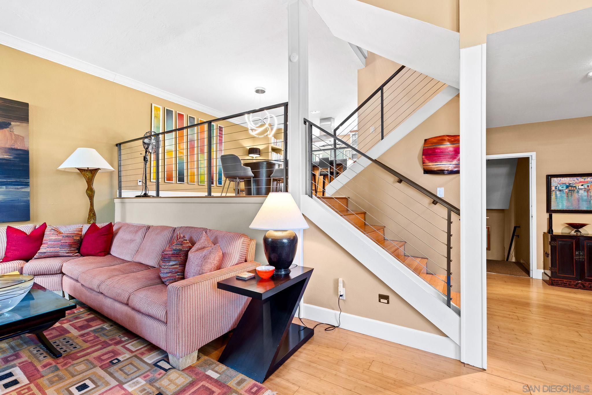 Detail Gallery Image 9 of 41 For 7962  Caminito Del Cid, La Jolla,  CA 92037 - 3 Beds | 3 Baths