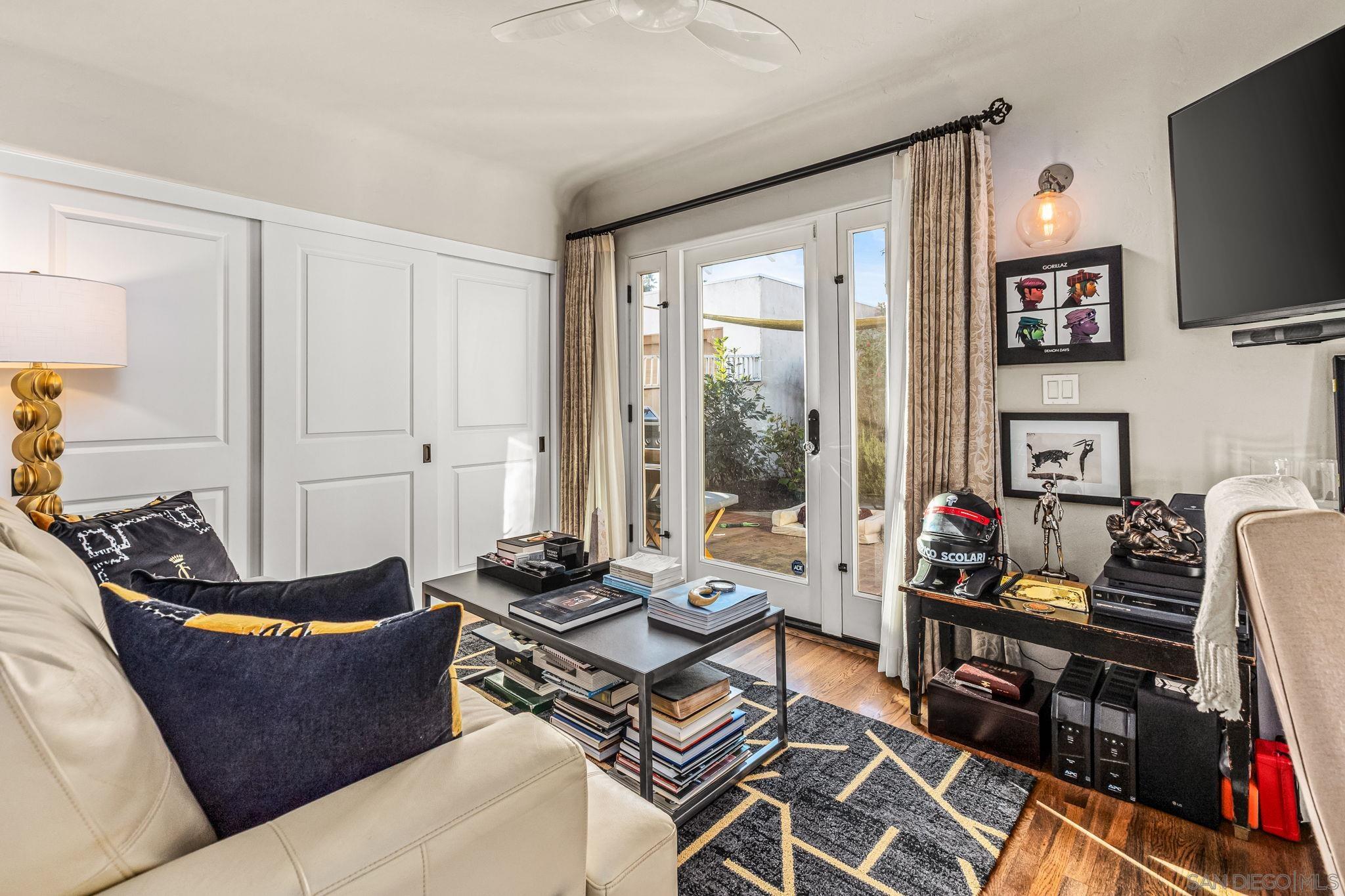 Detail Gallery Image 11 of 33 For 3647  Hyacinth Dr, San Diego,  CA 92106 - 3 Beds | 3 Baths