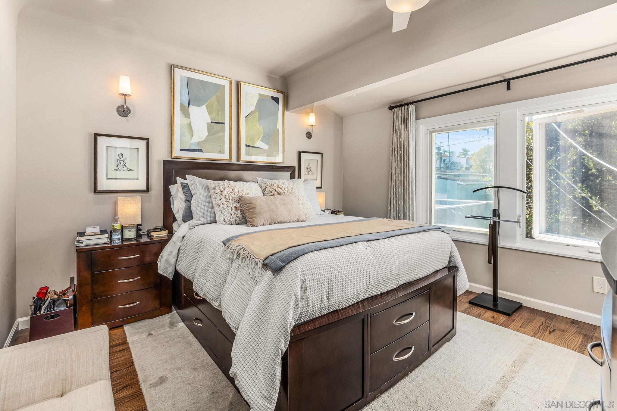 Detail Gallery Image 17 of 33 For 3647  Hyacinth Dr, San Diego,  CA 92106 - 3 Beds | 3 Baths