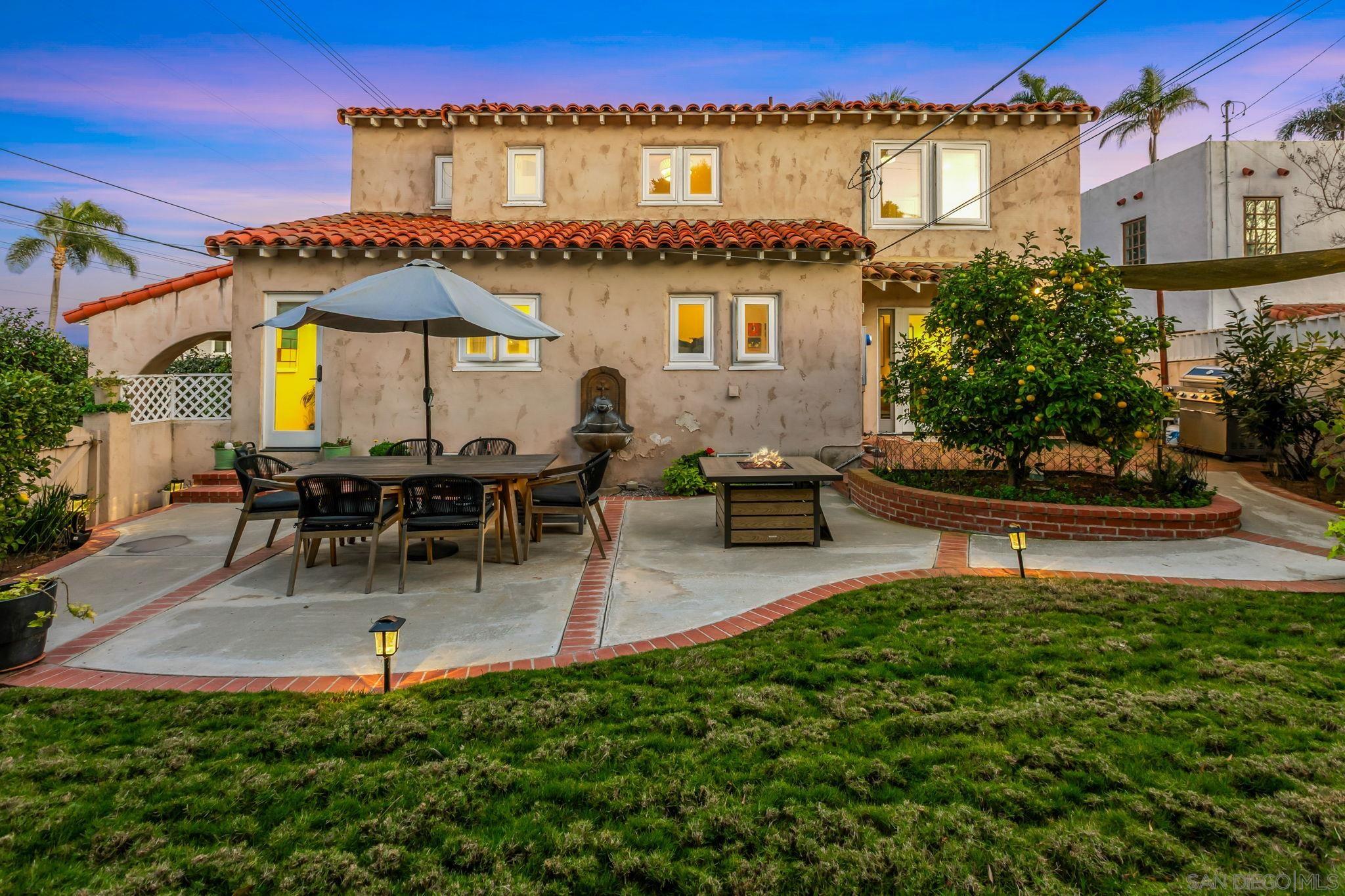 Detail Gallery Image 21 of 33 For 3647  Hyacinth Dr, San Diego,  CA 92106 - 3 Beds | 3 Baths