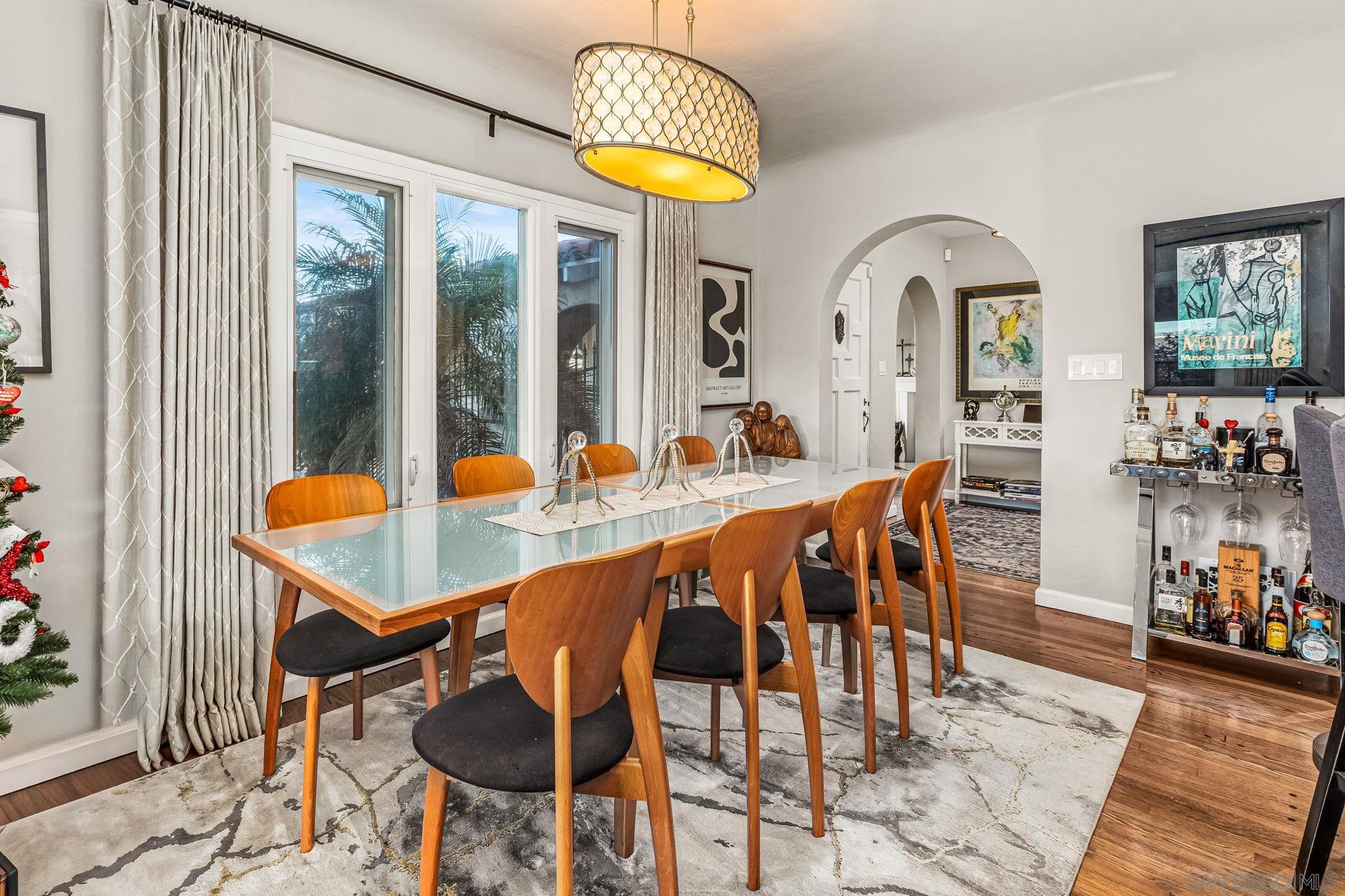 Detail Gallery Image 4 of 33 For 3647  Hyacinth Dr, San Diego,  CA 92106 - 3 Beds | 3 Baths