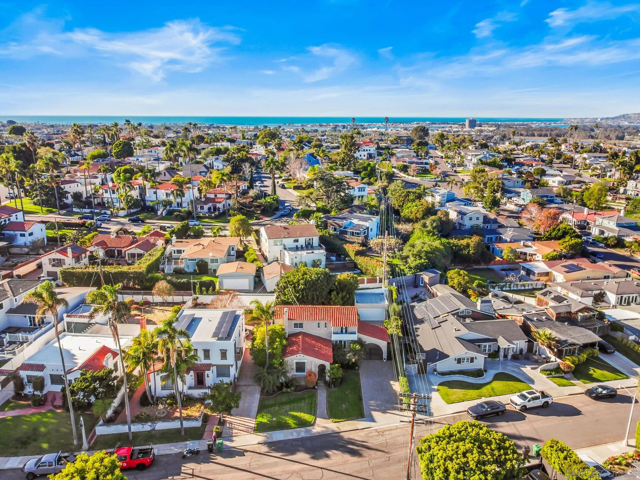 Detail Gallery Image 29 of 33 For 3647  Hyacinth Dr, San Diego,  CA 92106 - 3 Beds | 3 Baths