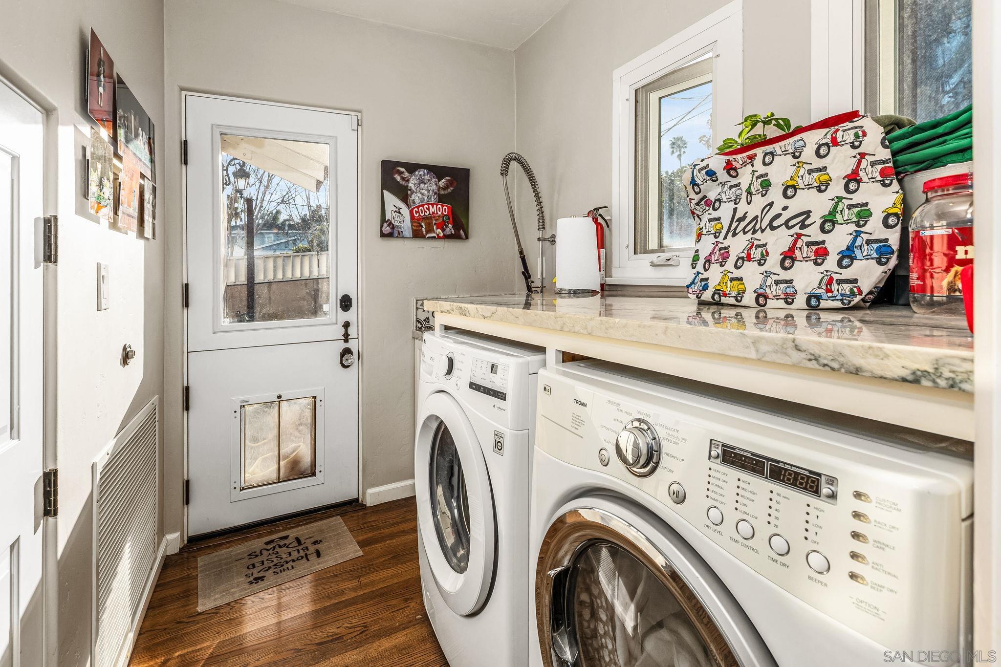 Detail Gallery Image 10 of 33 For 3647  Hyacinth Dr, San Diego,  CA 92106 - 3 Beds | 3 Baths