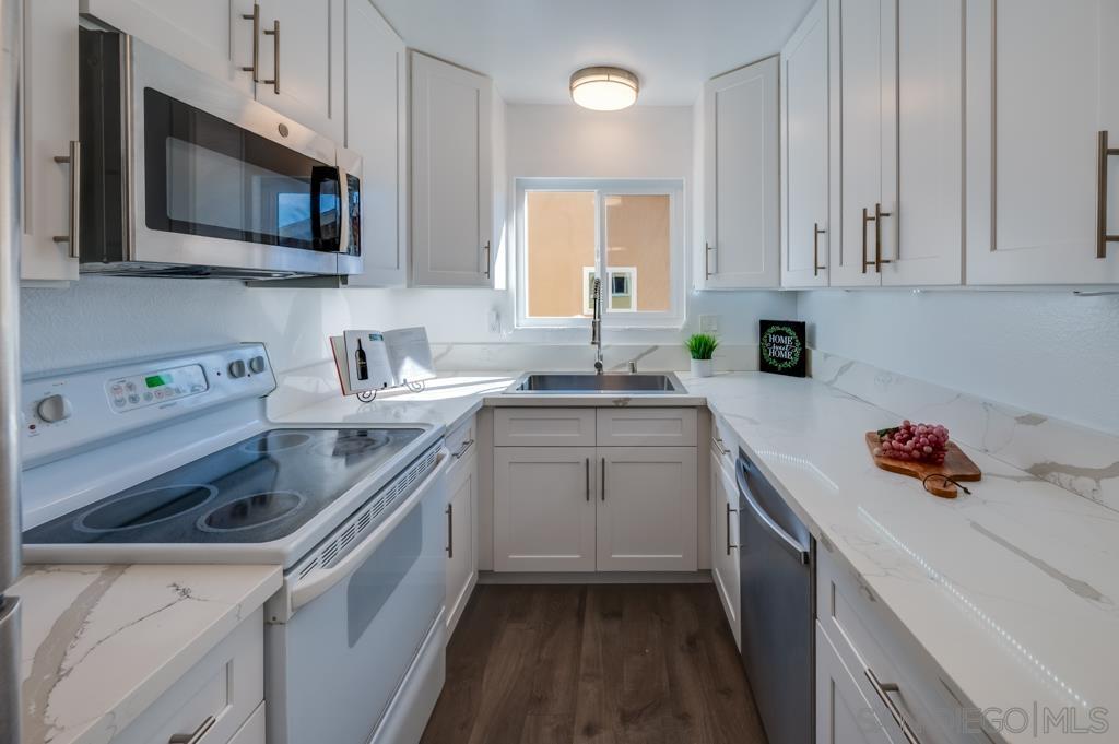 Detail Gallery Image 15 of 34 For 10532  Caminito Rimini, San Diego,  CA 92129 - 2 Beds | 1 Baths