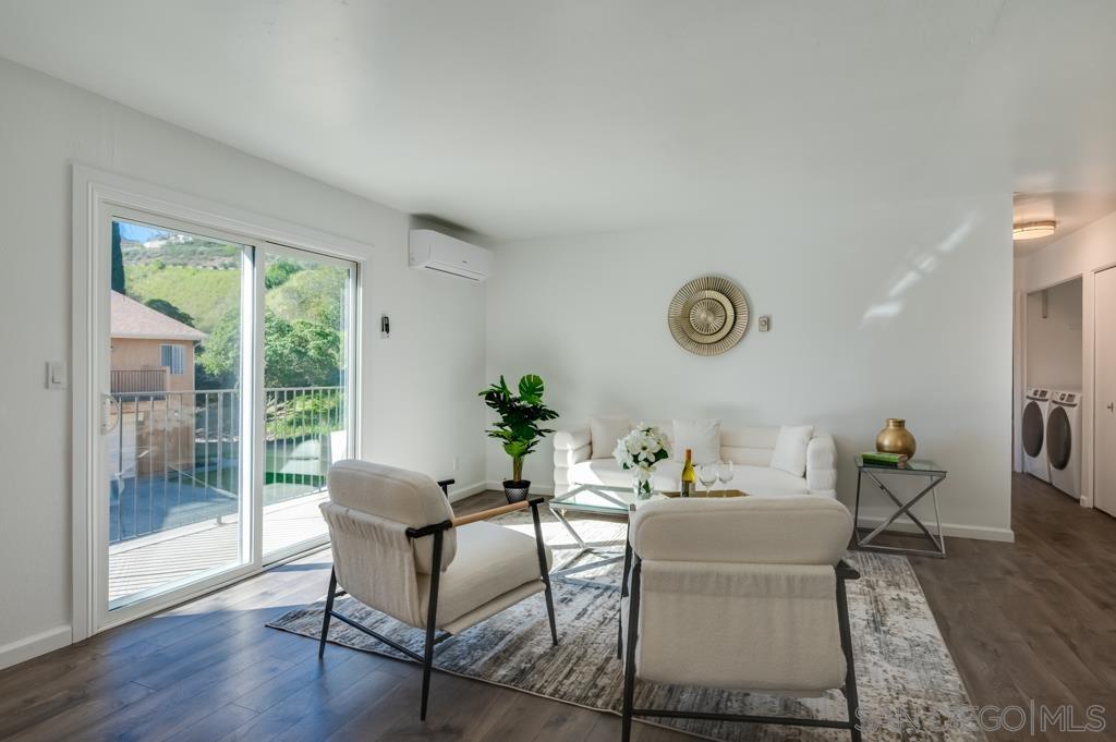 Detail Gallery Image 9 of 34 For 10532  Caminito Rimini, San Diego,  CA 92129 - 2 Beds | 1 Baths