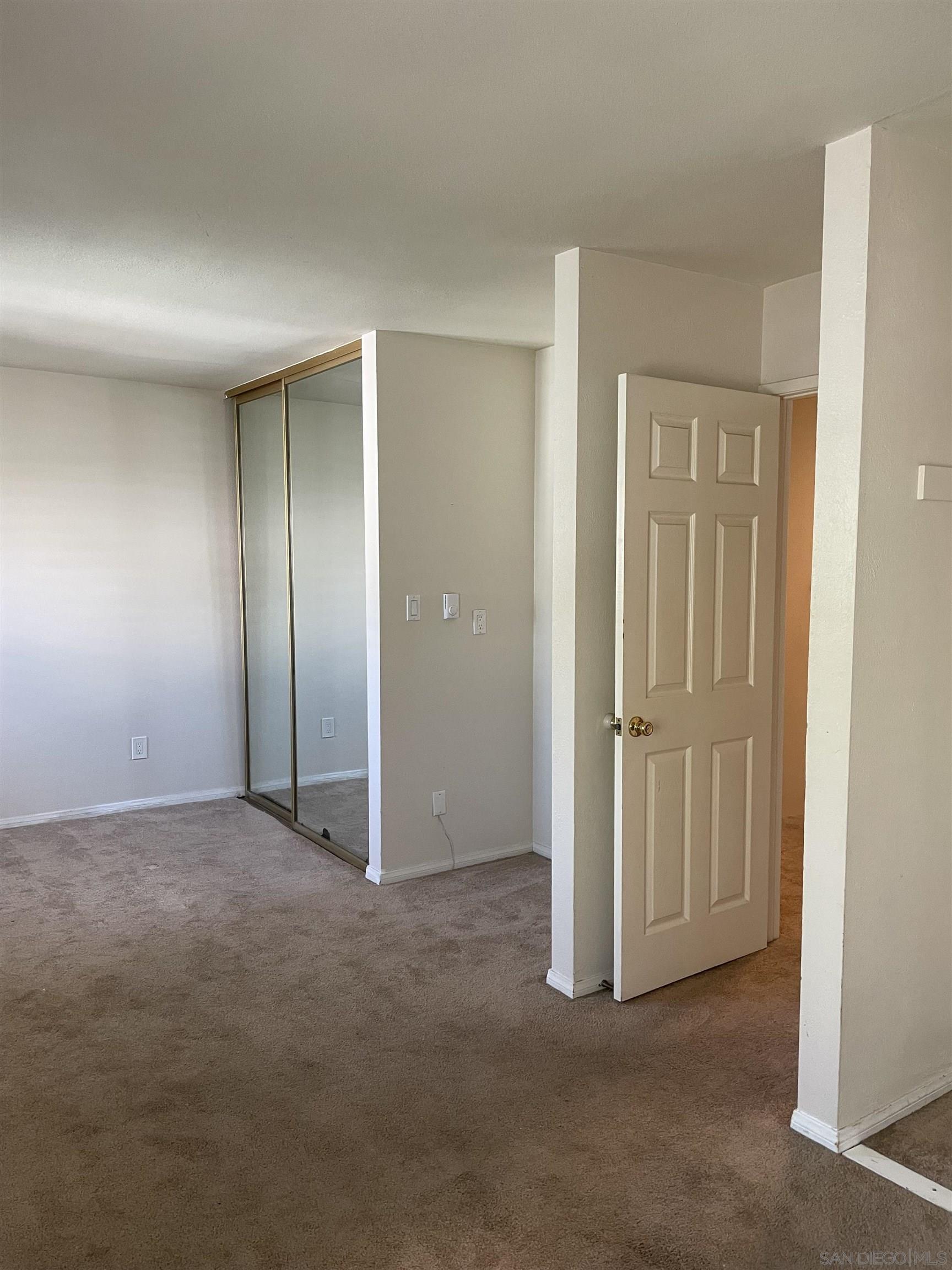 Detail Gallery Image 14 of 15 For 2356  Caminito Seguro, San Diego,  CA 92107 - 4 Beds | 2/1 Baths