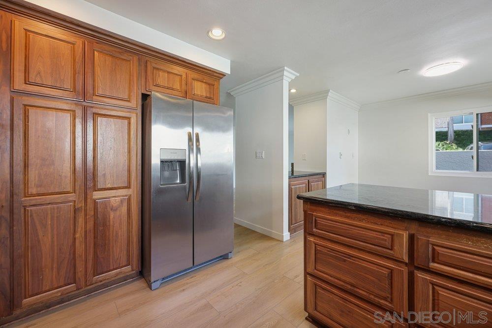 Detail Gallery Image 35 of 39 For 2356  Caminito Seguro, San Diego,  CA 92107 - 4 Beds | 2/1 Baths