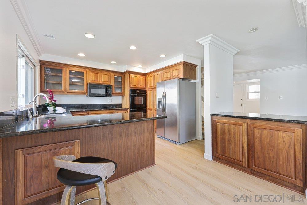Detail Gallery Image 6 of 39 For 2356  Caminito Seguro, San Diego,  CA 92107 - 4 Beds | 2/1 Baths