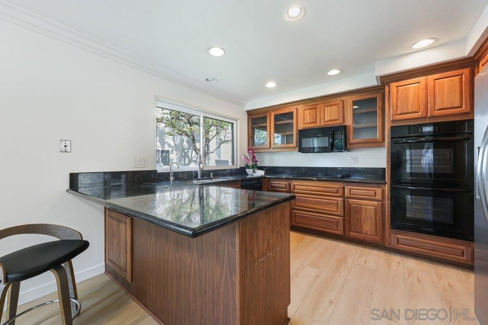 Detail Gallery Image 8 of 39 For 2356  Caminito Seguro, San Diego,  CA 92107 - 4 Beds | 2/1 Baths
