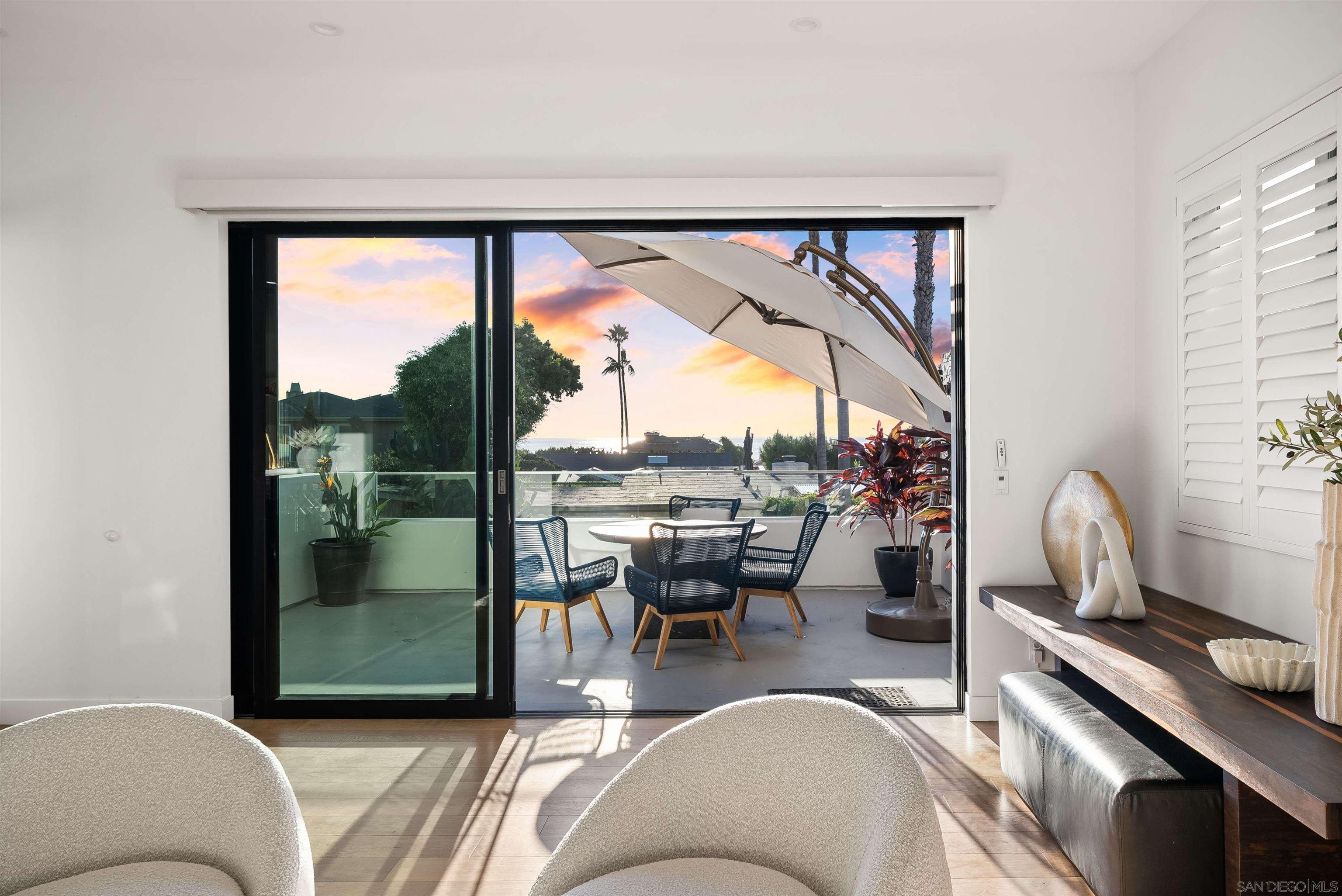 Detail Gallery Image 15 of 58 For 5663  Abalone Pl, La Jolla,  CA 92037 - 3 Beds | 3/1 Baths