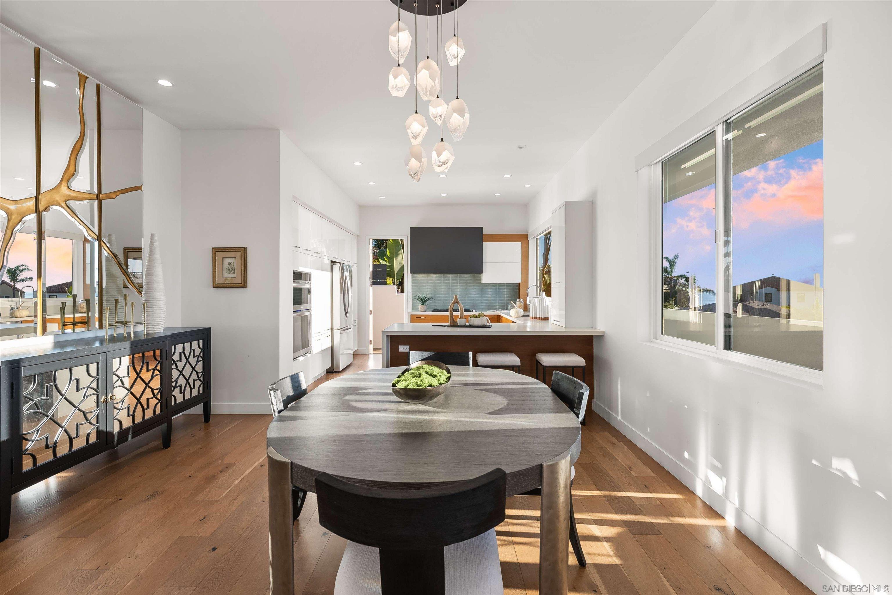 Detail Gallery Image 18 of 58 For 5663  Abalone Pl, La Jolla,  CA 92037 - 3 Beds | 3/1 Baths