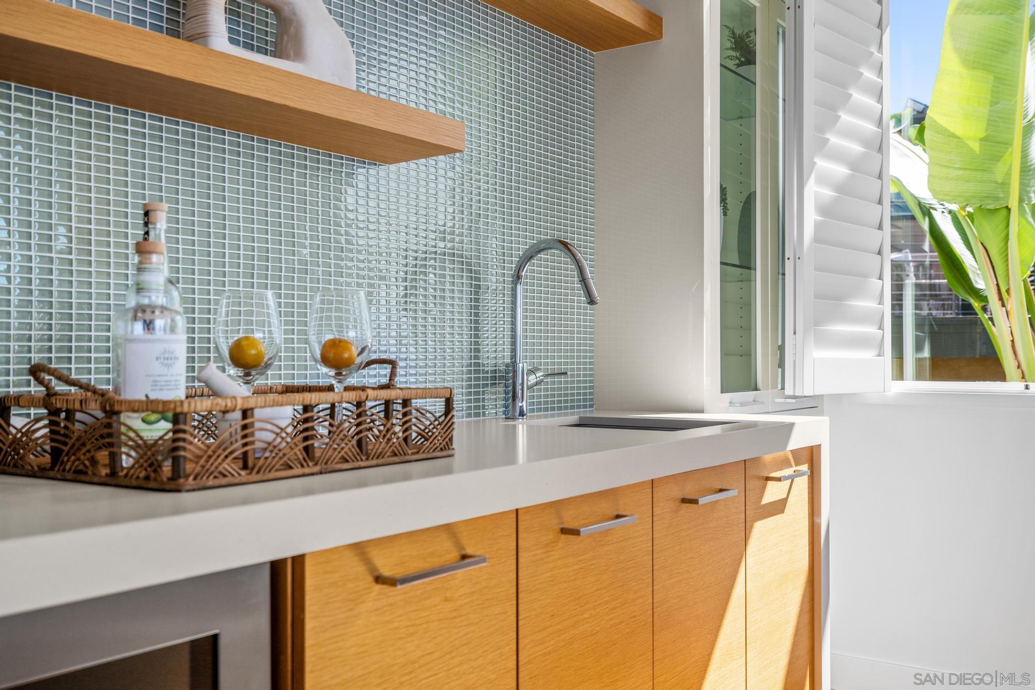 Detail Gallery Image 21 of 58 For 5663  Abalone Pl, La Jolla,  CA 92037 - 3 Beds | 3/1 Baths